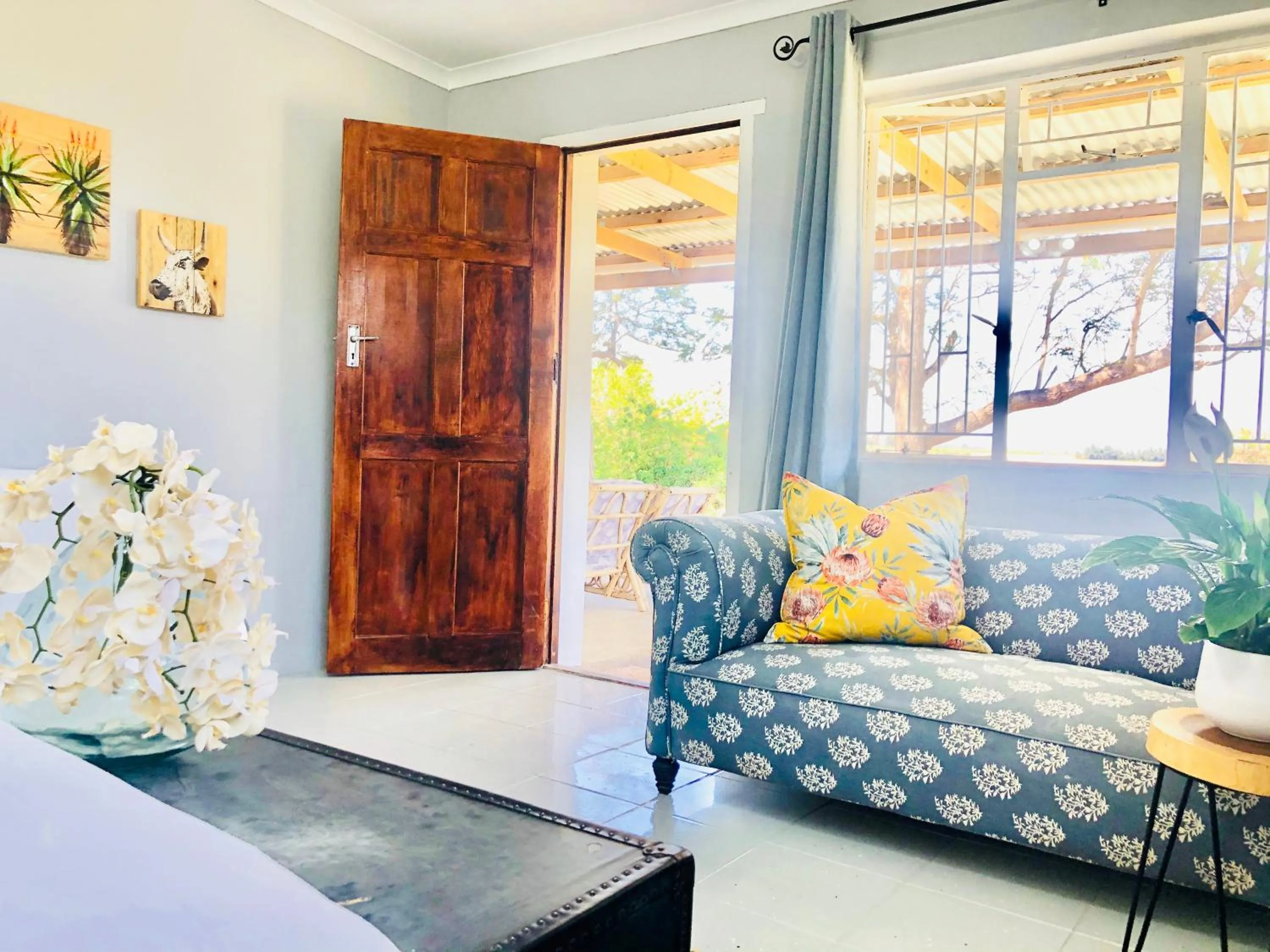 Seating area in River Front Estate