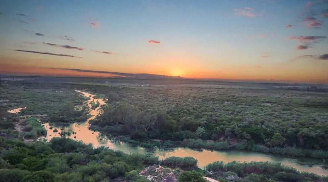 River Front Estate River Front Estate