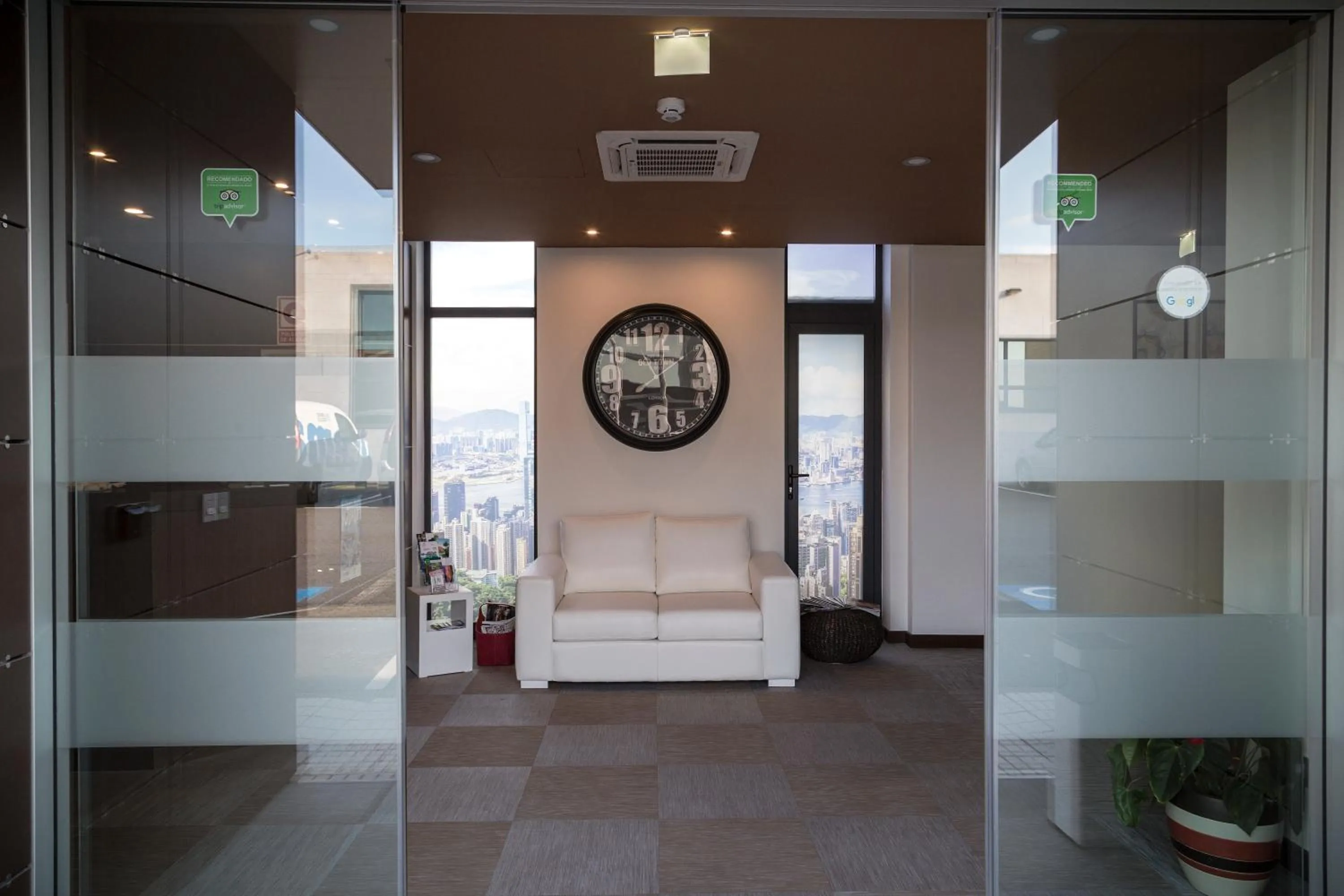 Facade/entrance in Hotel la Posada de Roces