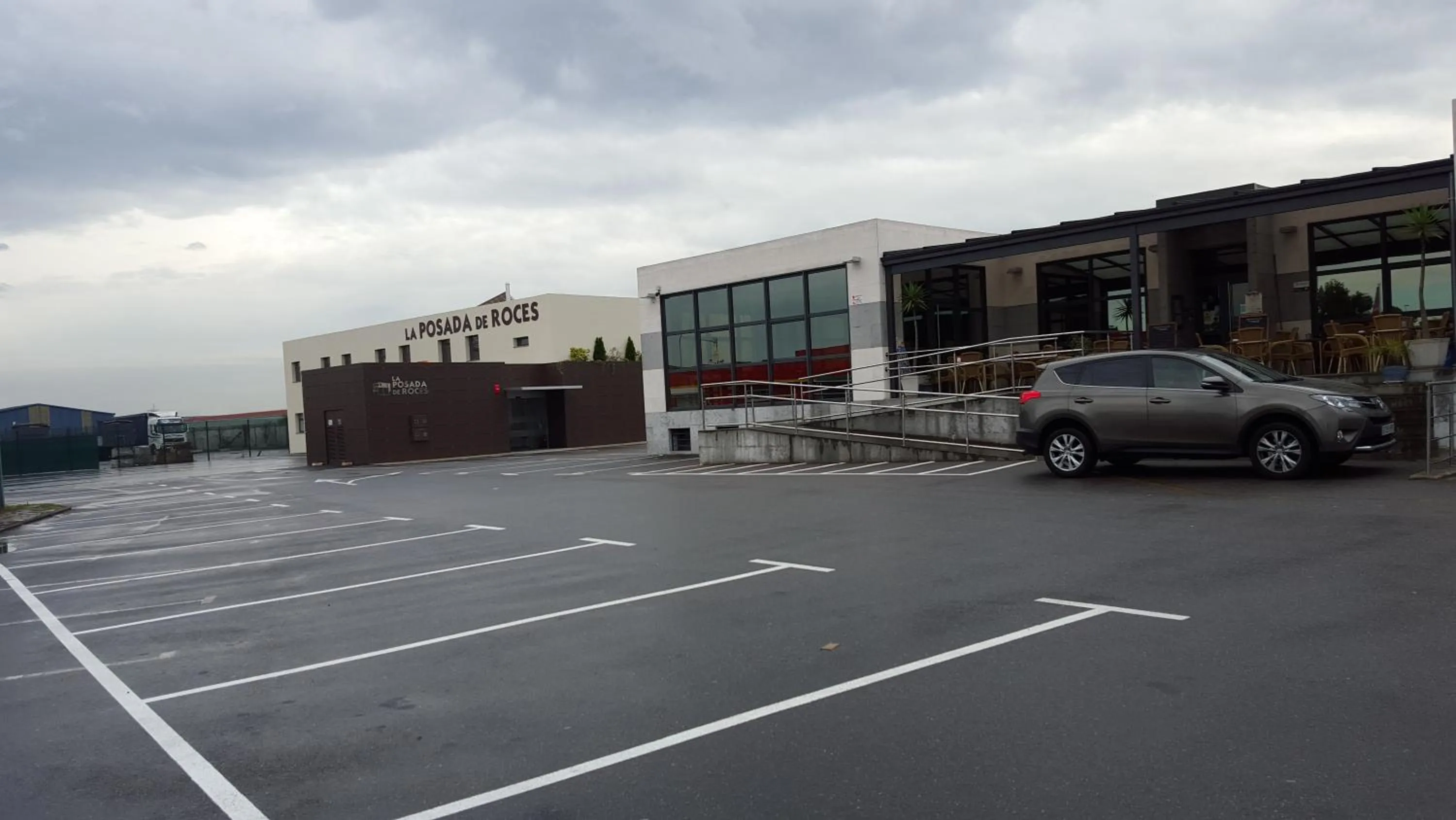 Property building in Hotel la Posada de Roces