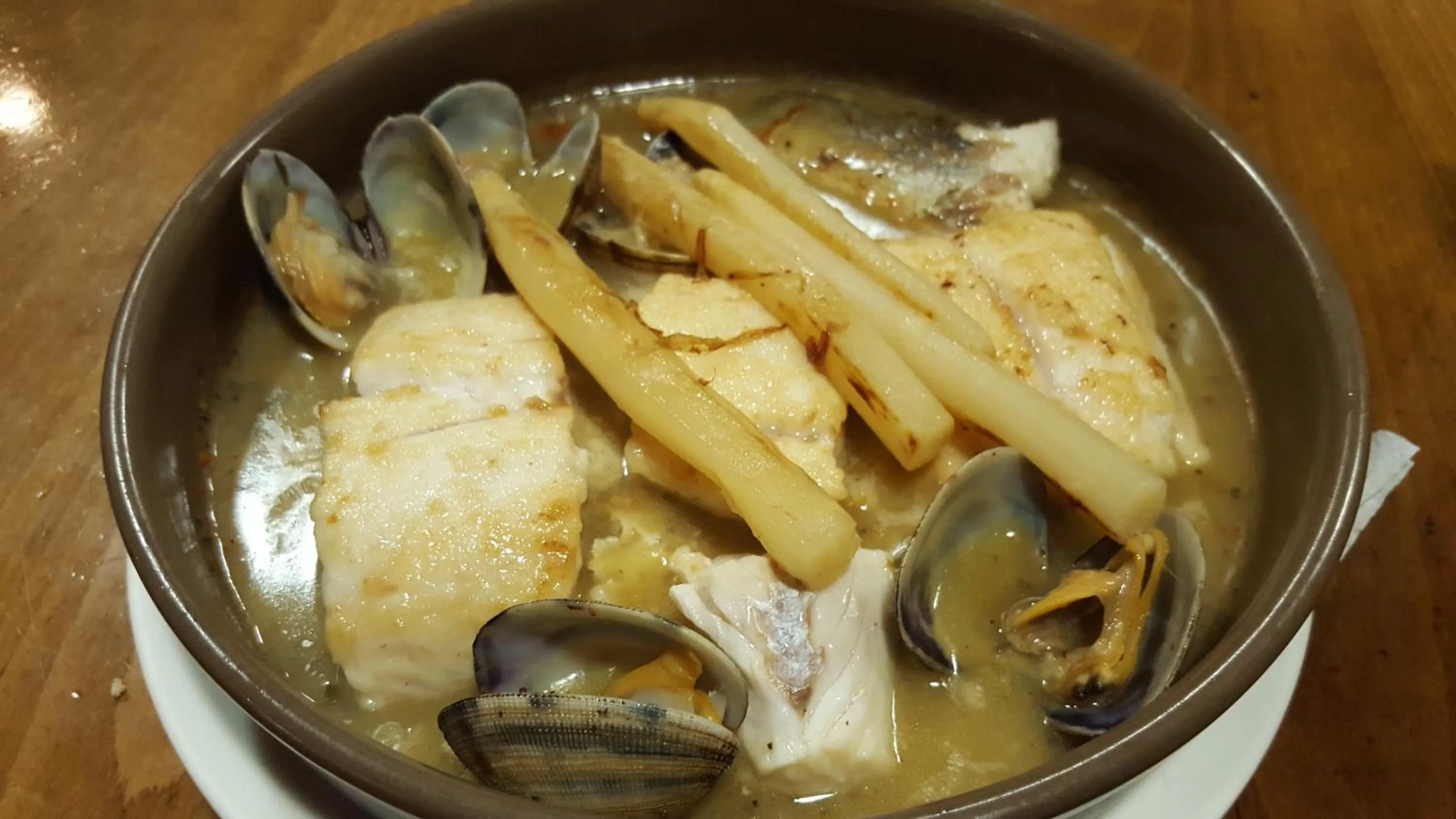 Restaurant/places to eat in Hotel la Posada de Roces