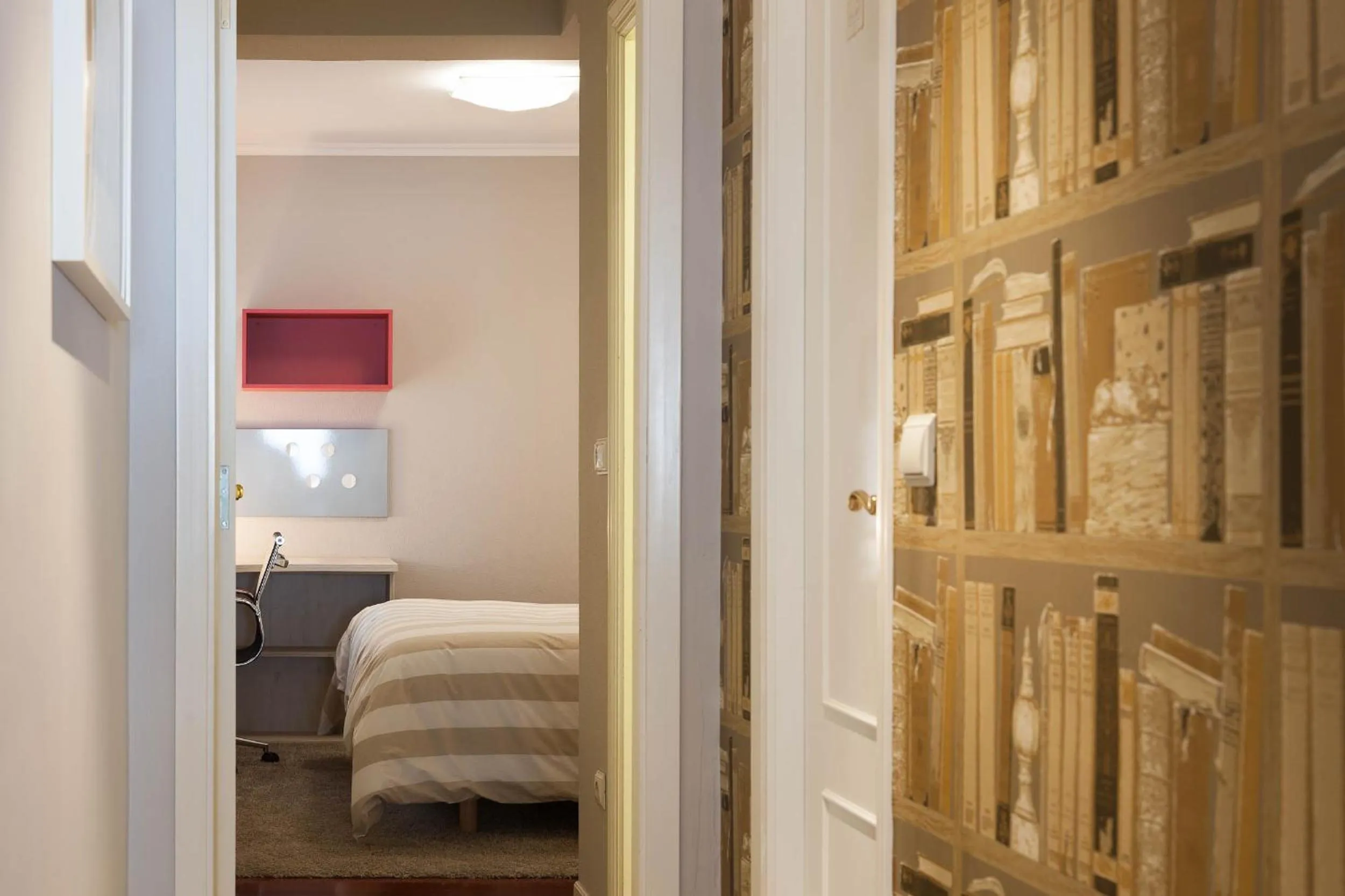 Decorative detail, Bed in Pension Residencia F&F