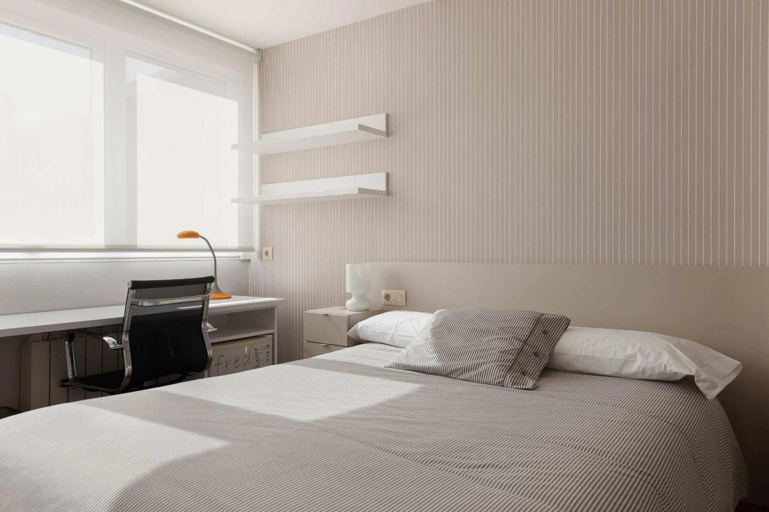 Photo of the whole room, Bed in Pension Residencia F&F