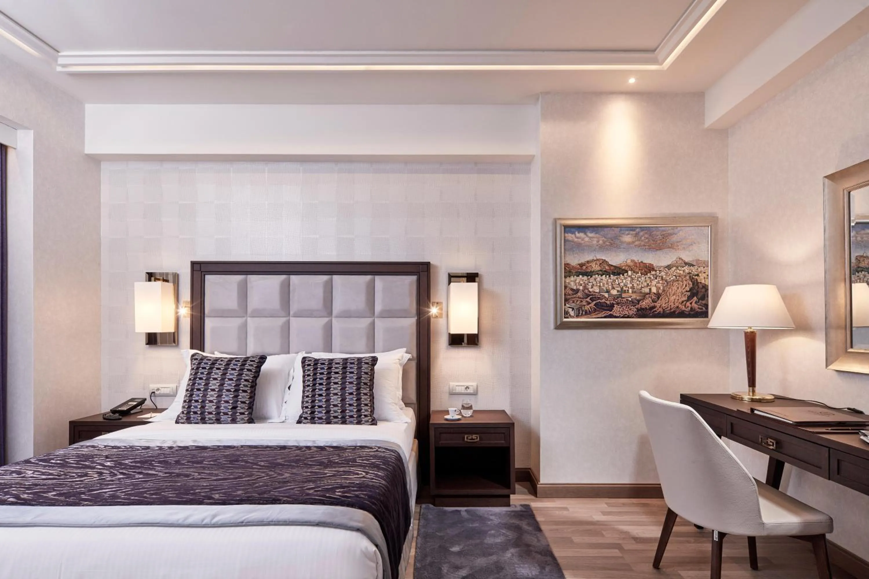 Photo of the whole room, Bed in Electra Metropolis