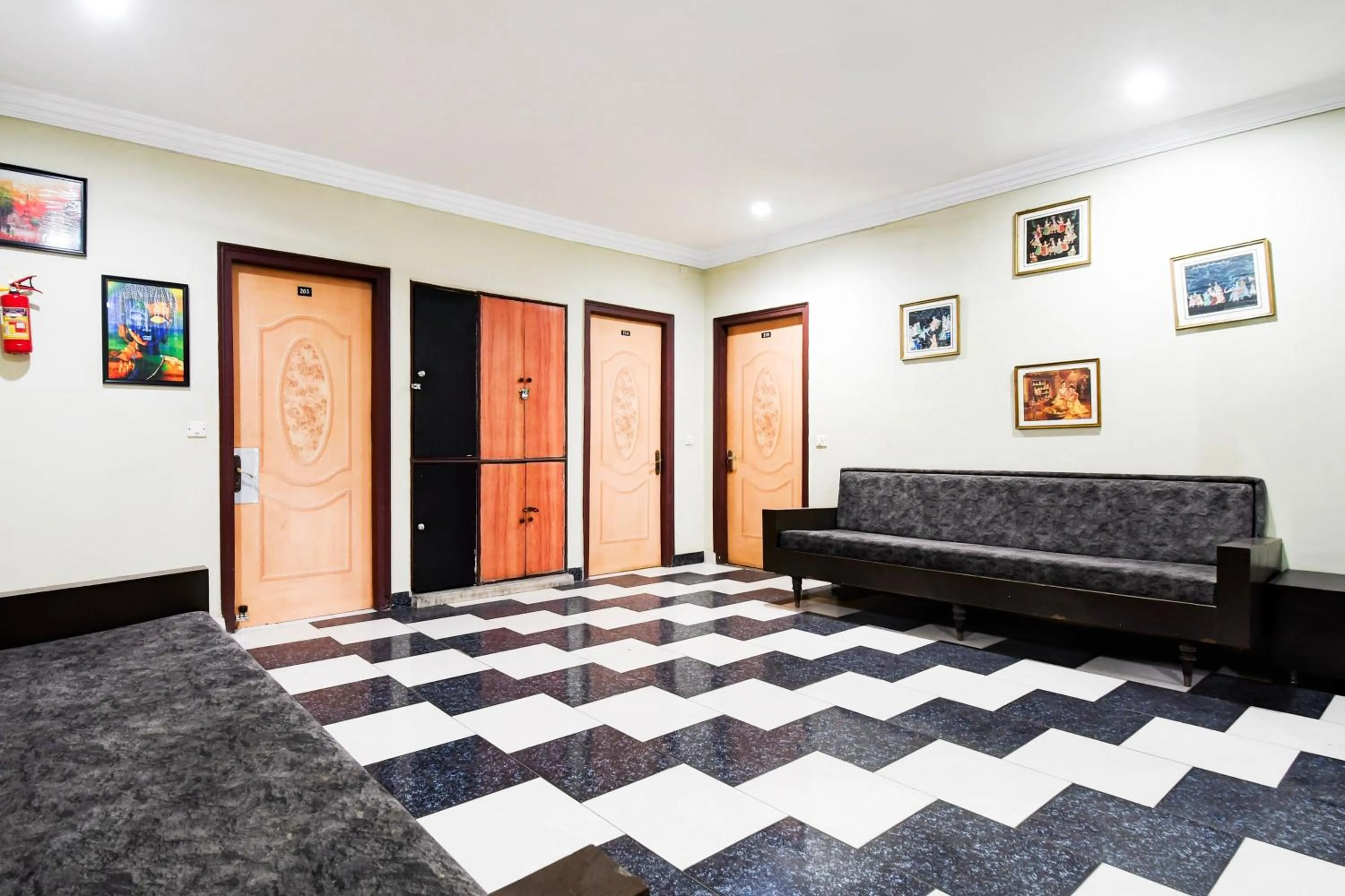 Lobby or reception in Hotel O Raipur Railway Station Formerly Hotel Okasu