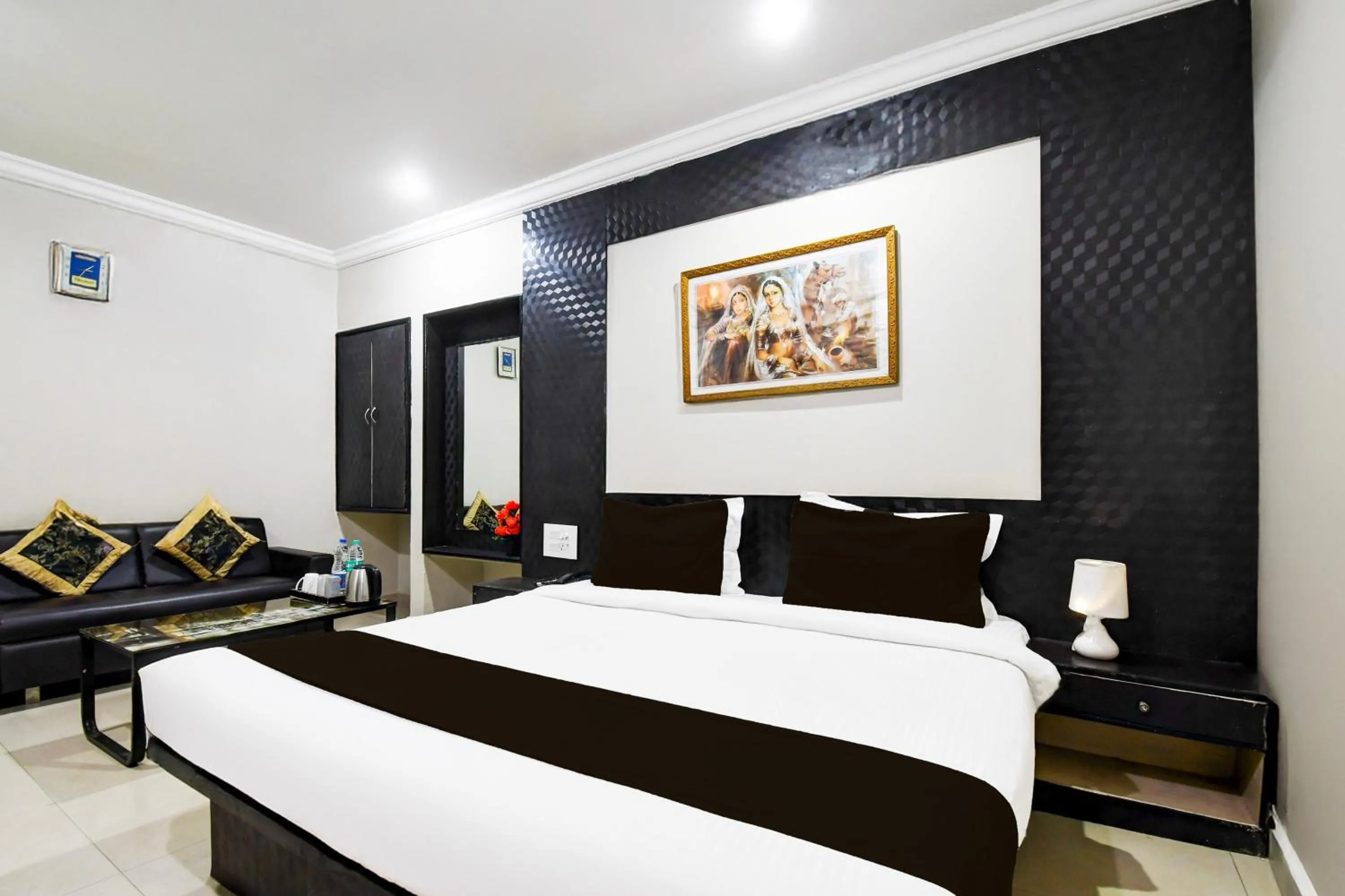Bedroom in Hotel O Raipur Railway Station Formerly Hotel Okasu