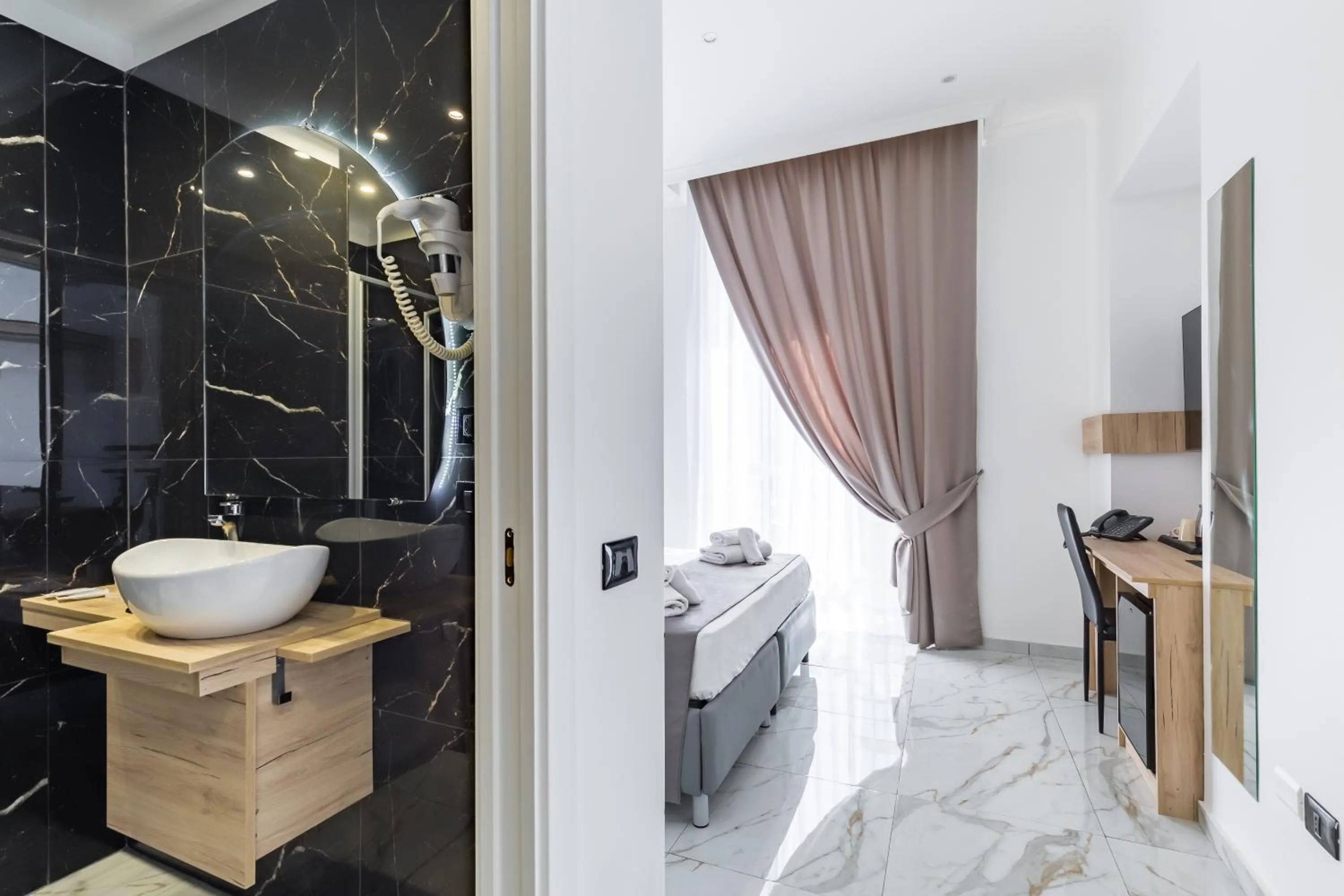 Bed in Hotel Sant'Angelo Palace