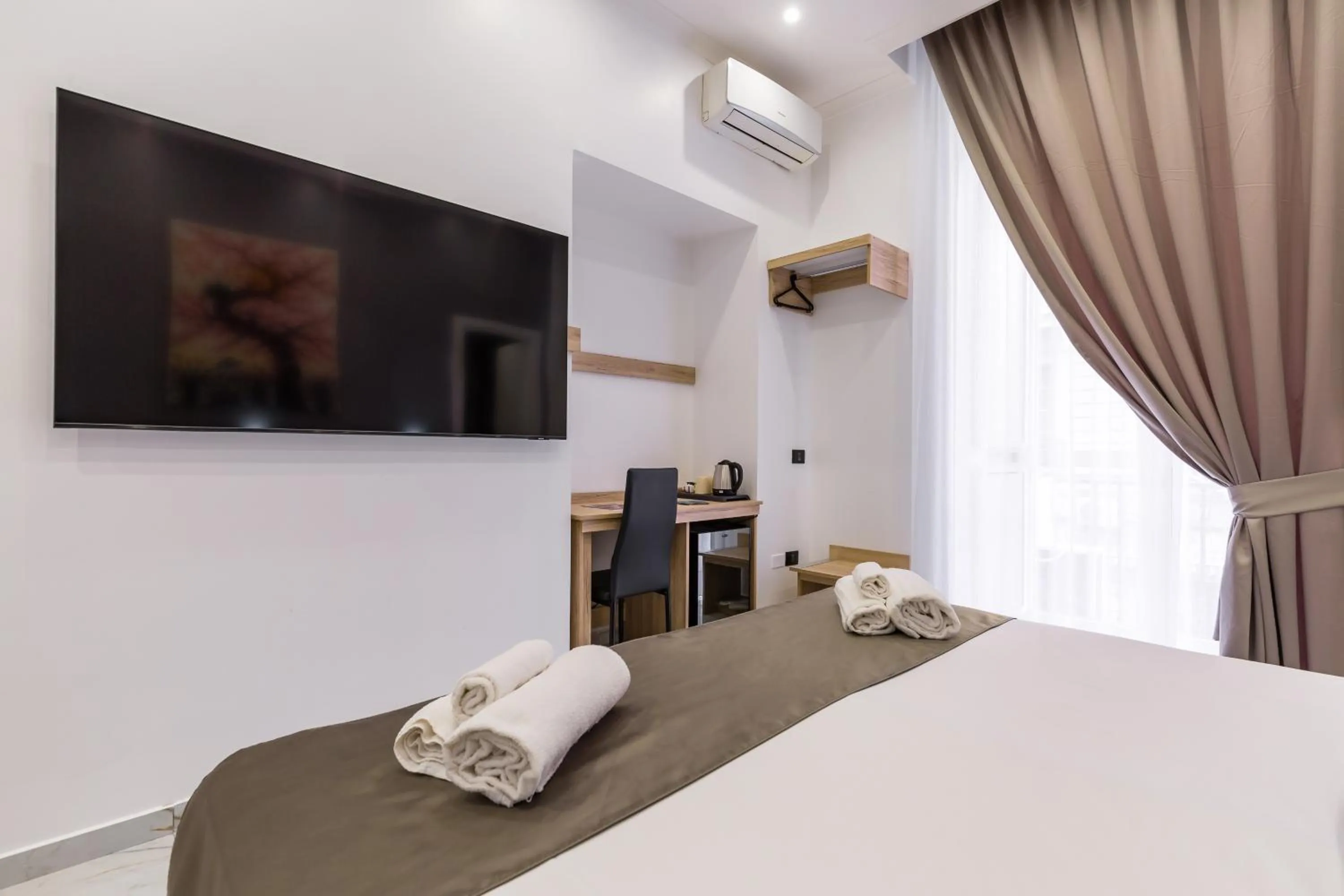 TV and multimedia, Bed in Hotel Sant'Angelo Palace