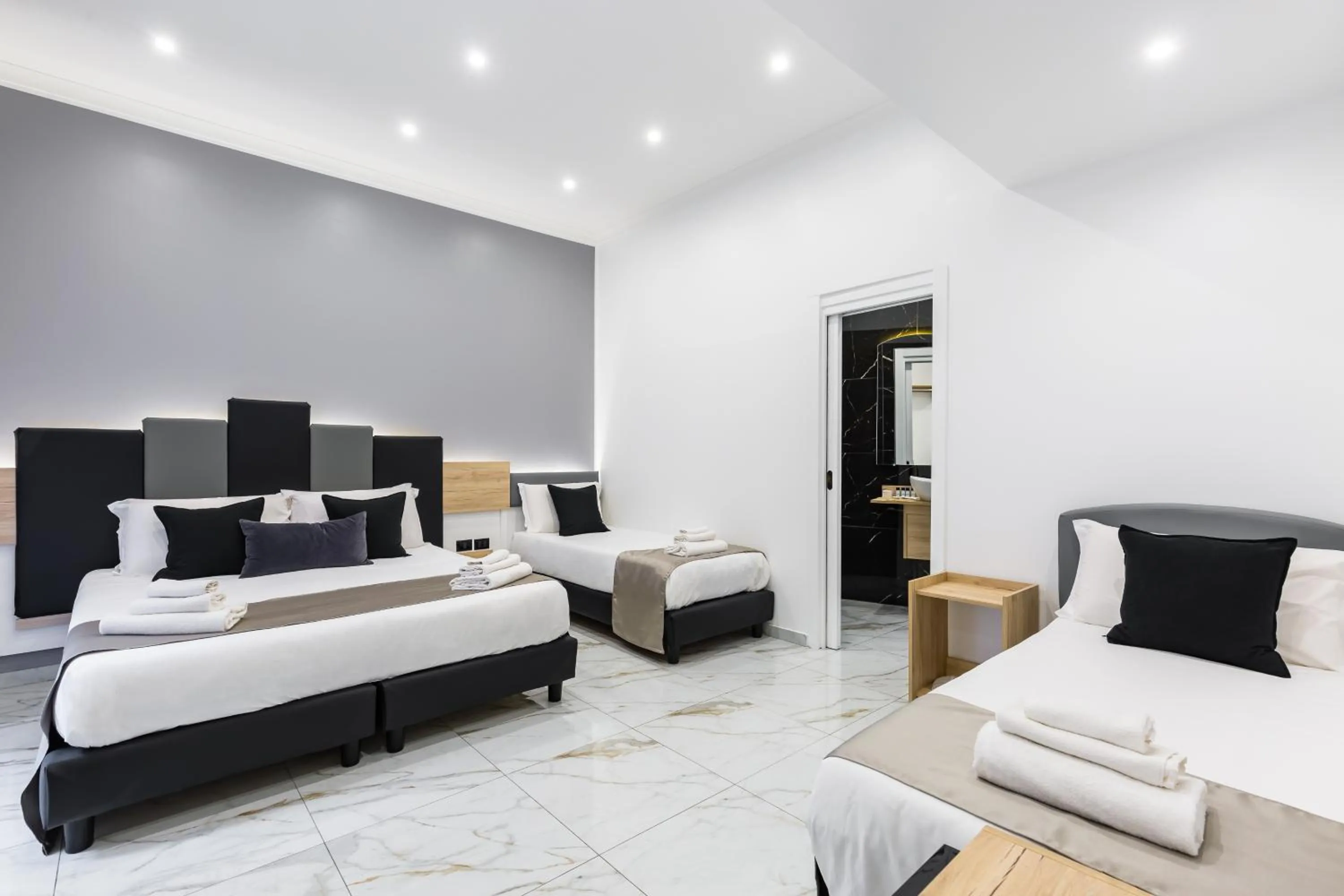 Photo of the whole room, Bed in Hotel Sant'Angelo Palace