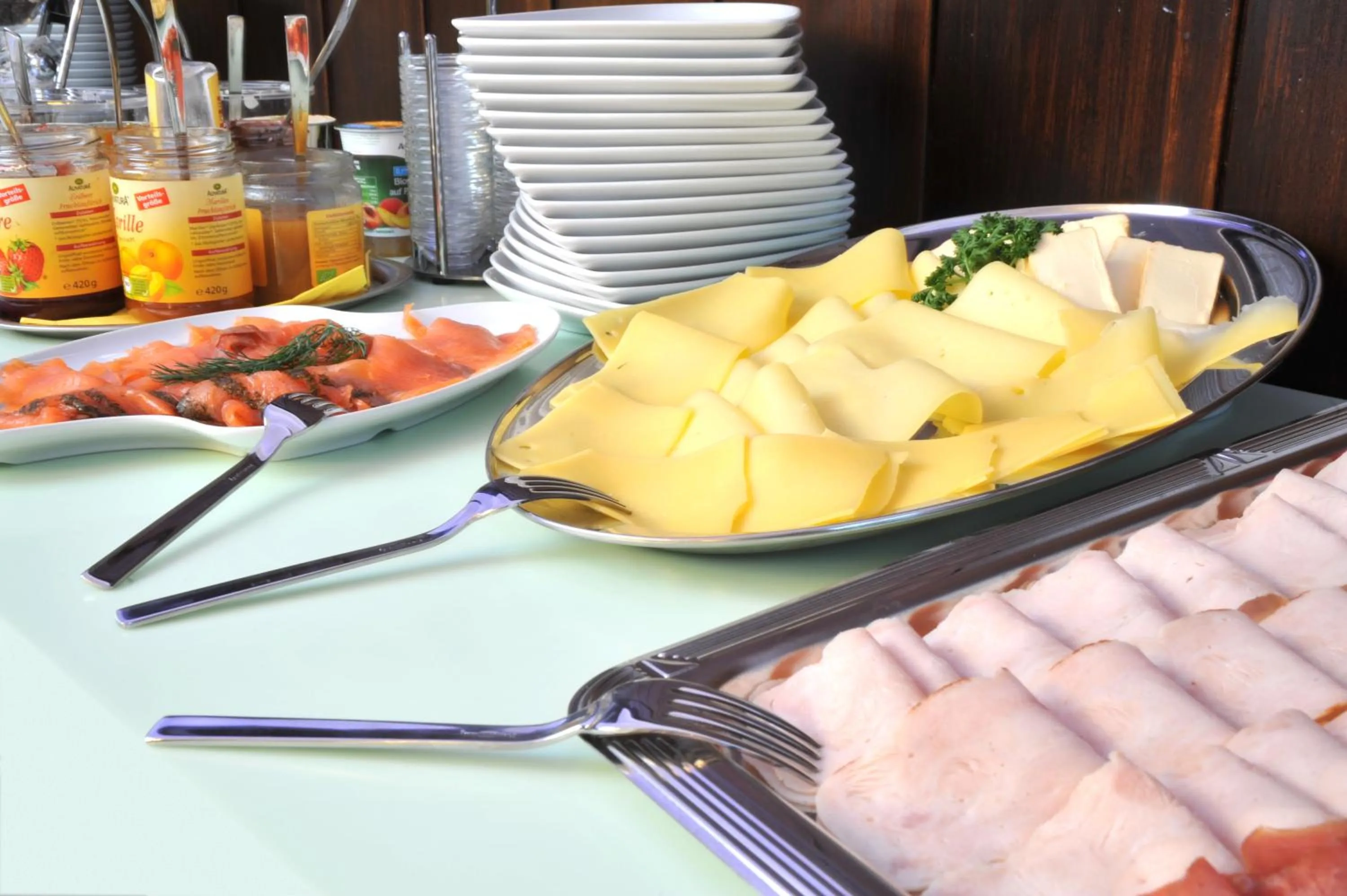 Buffet breakfast in Jugendstilhotel Trifels