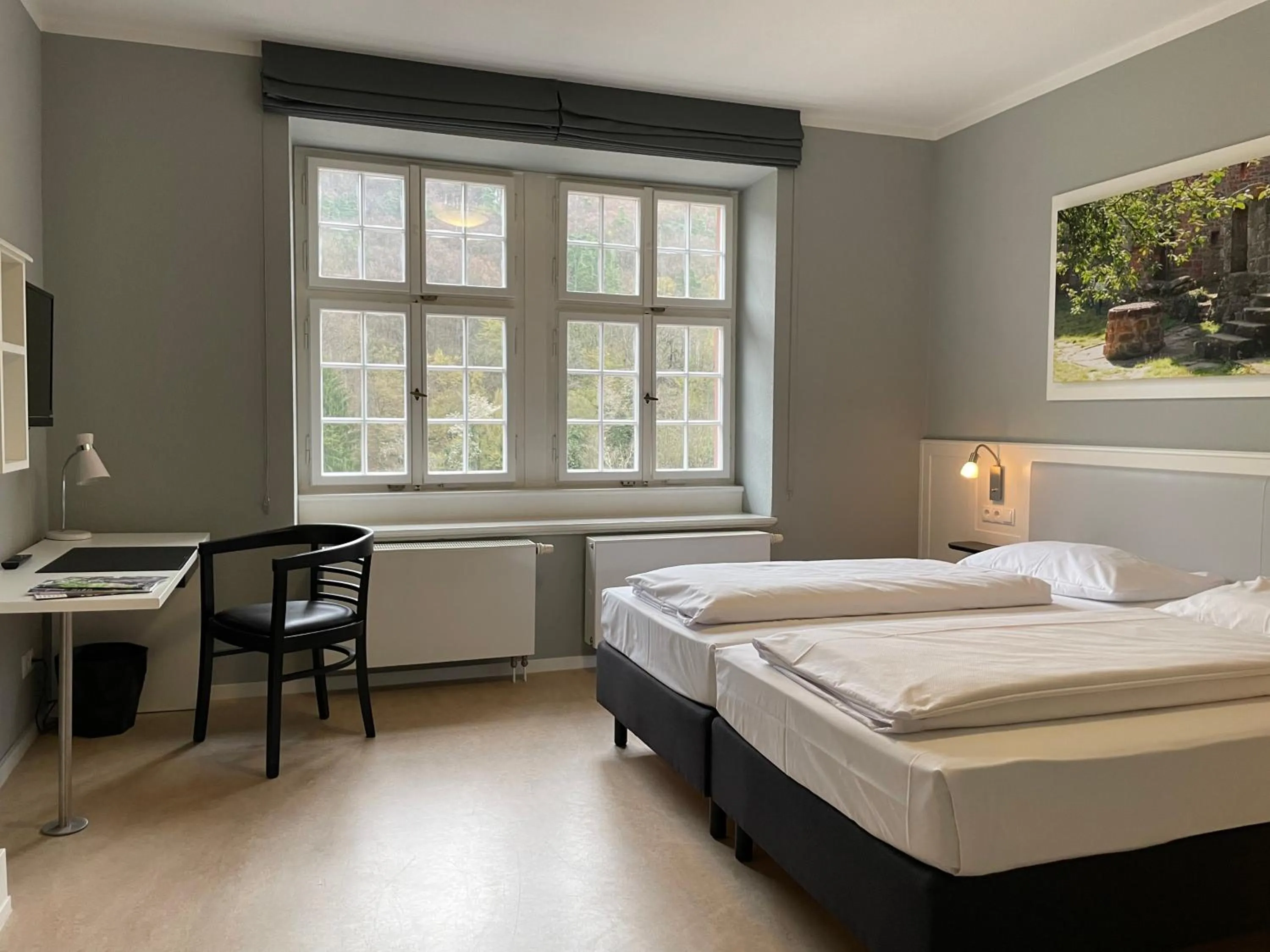 Photo of the whole room, Bed in Jugendstilhotel Trifels