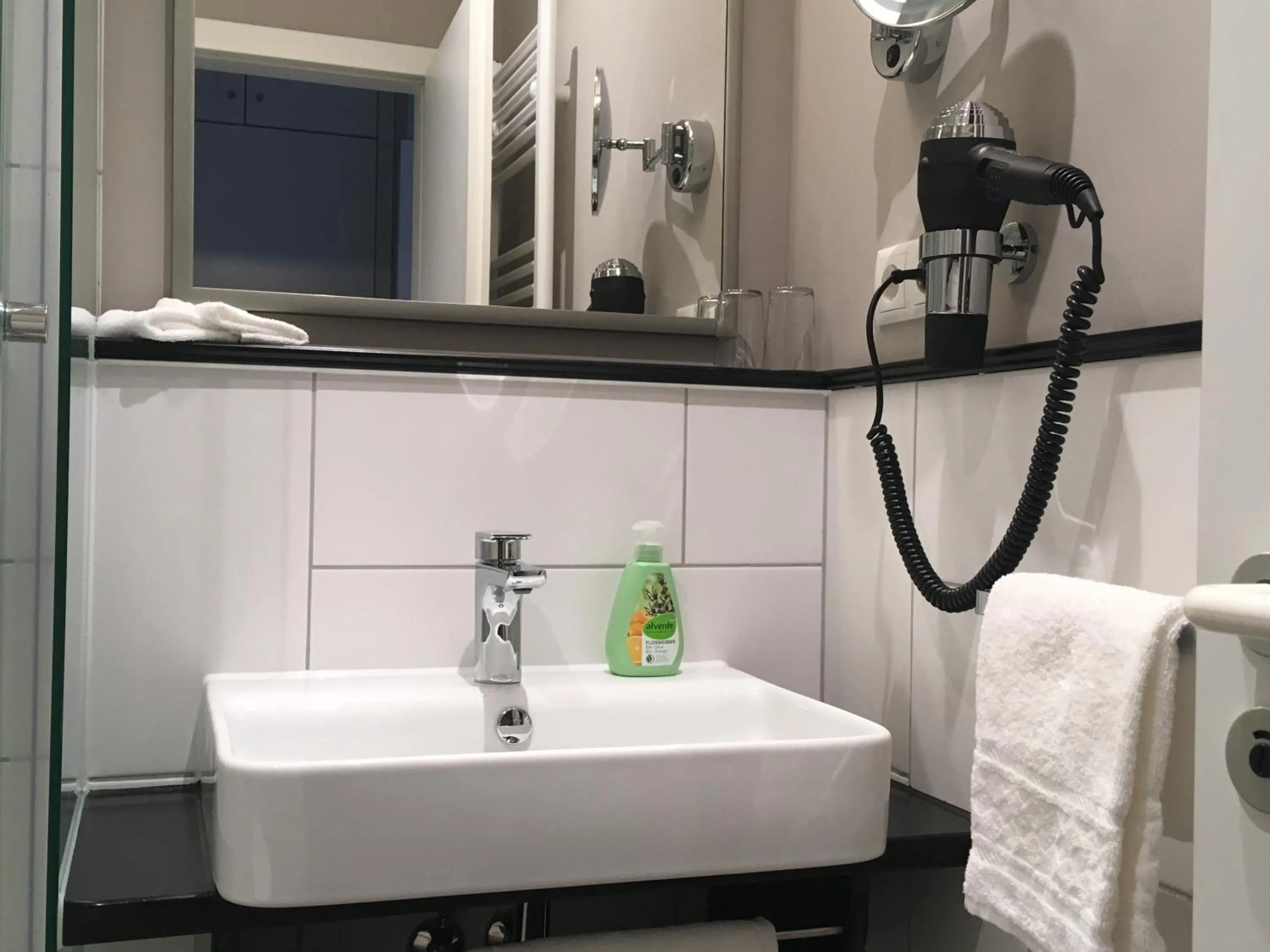 Bathroom in Jugendstilhotel Trifels