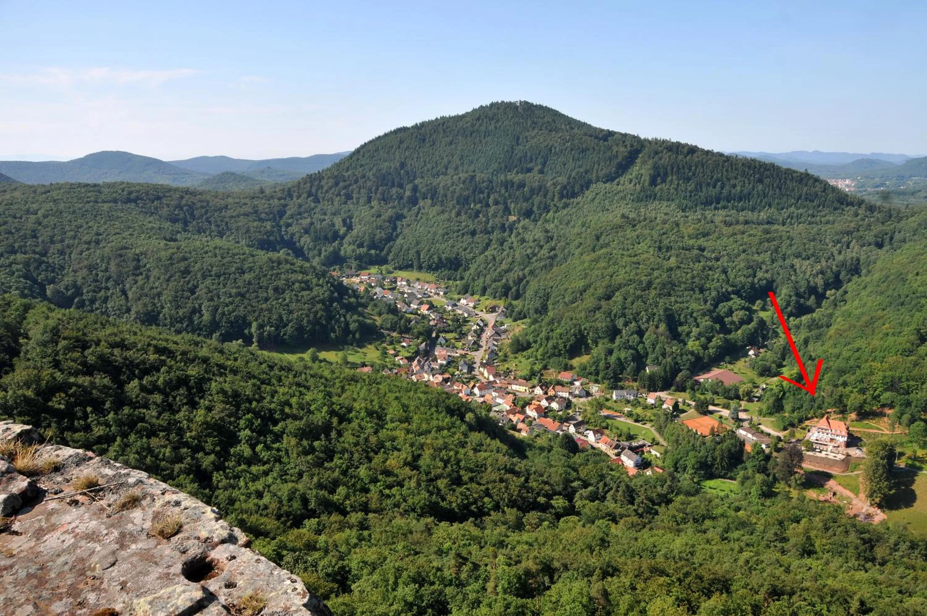 Property building in Jugendstilhotel Trifels