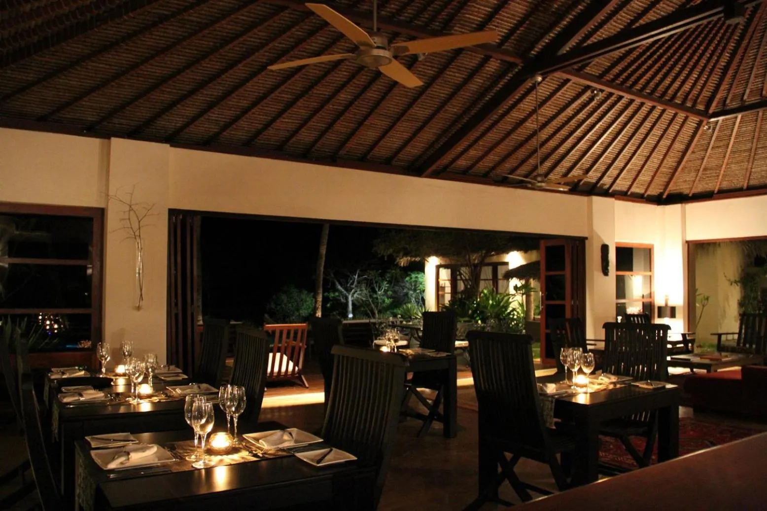 Restaurant/places to eat in Chuiba Bay lodge