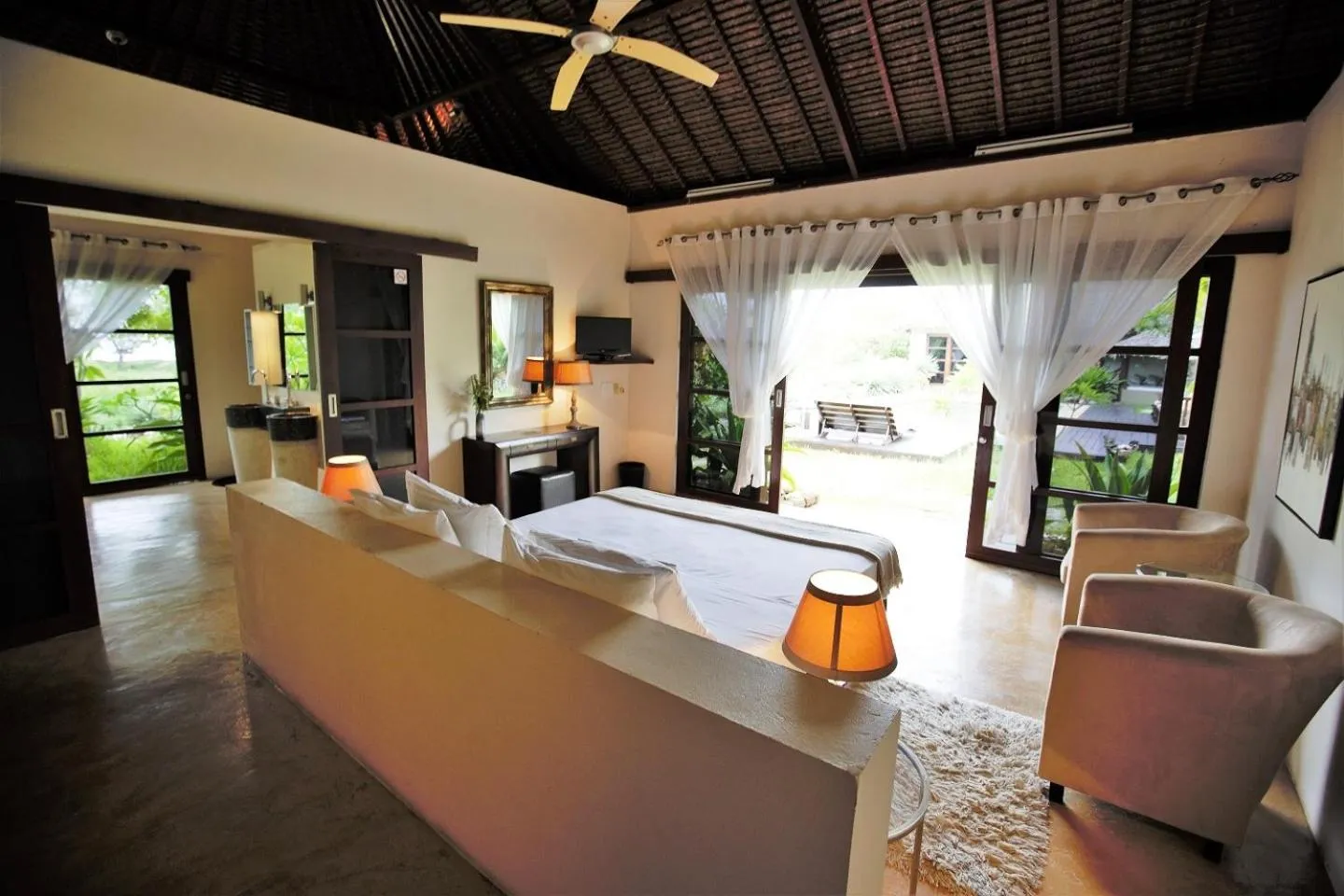 Bed in Chuiba Bay lodge