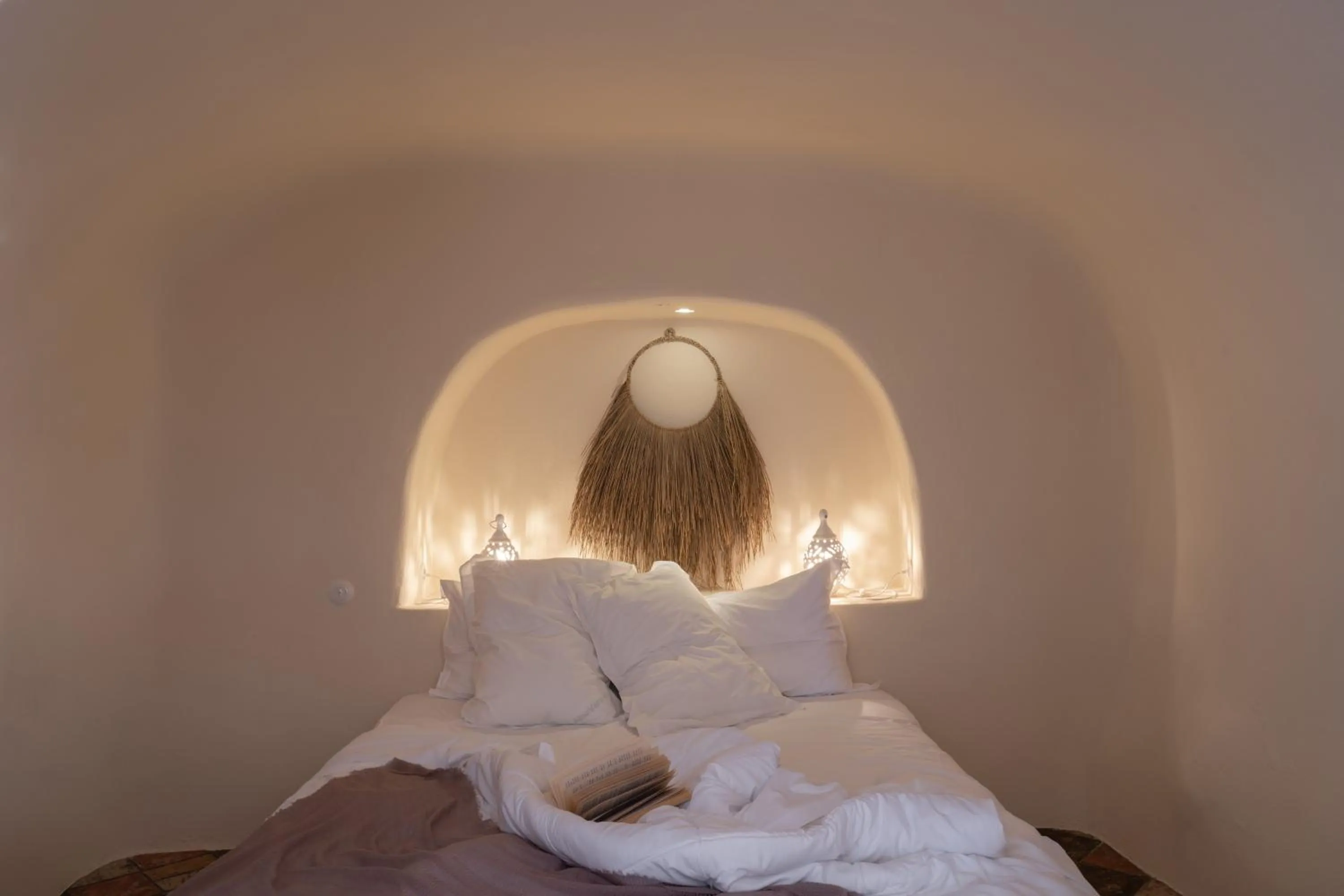 Bedroom, Bed in The Architect's Cave House