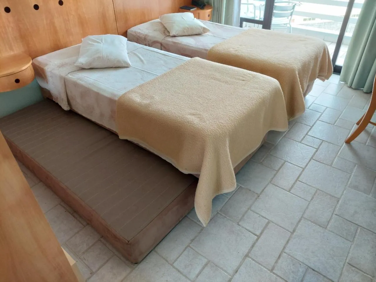 Bed in Hotel Aojesp