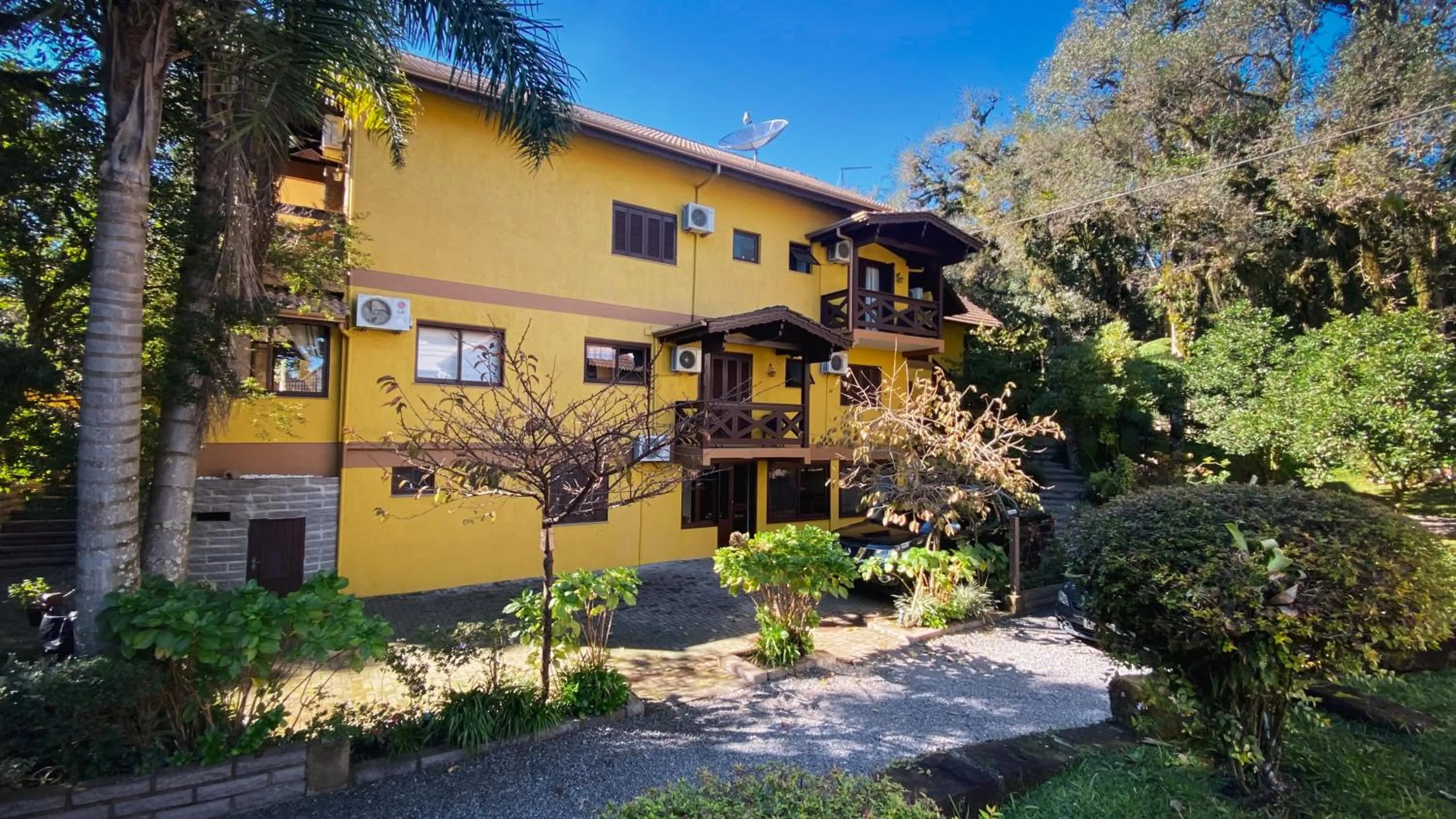 Property building in Pousada Das Papoulas