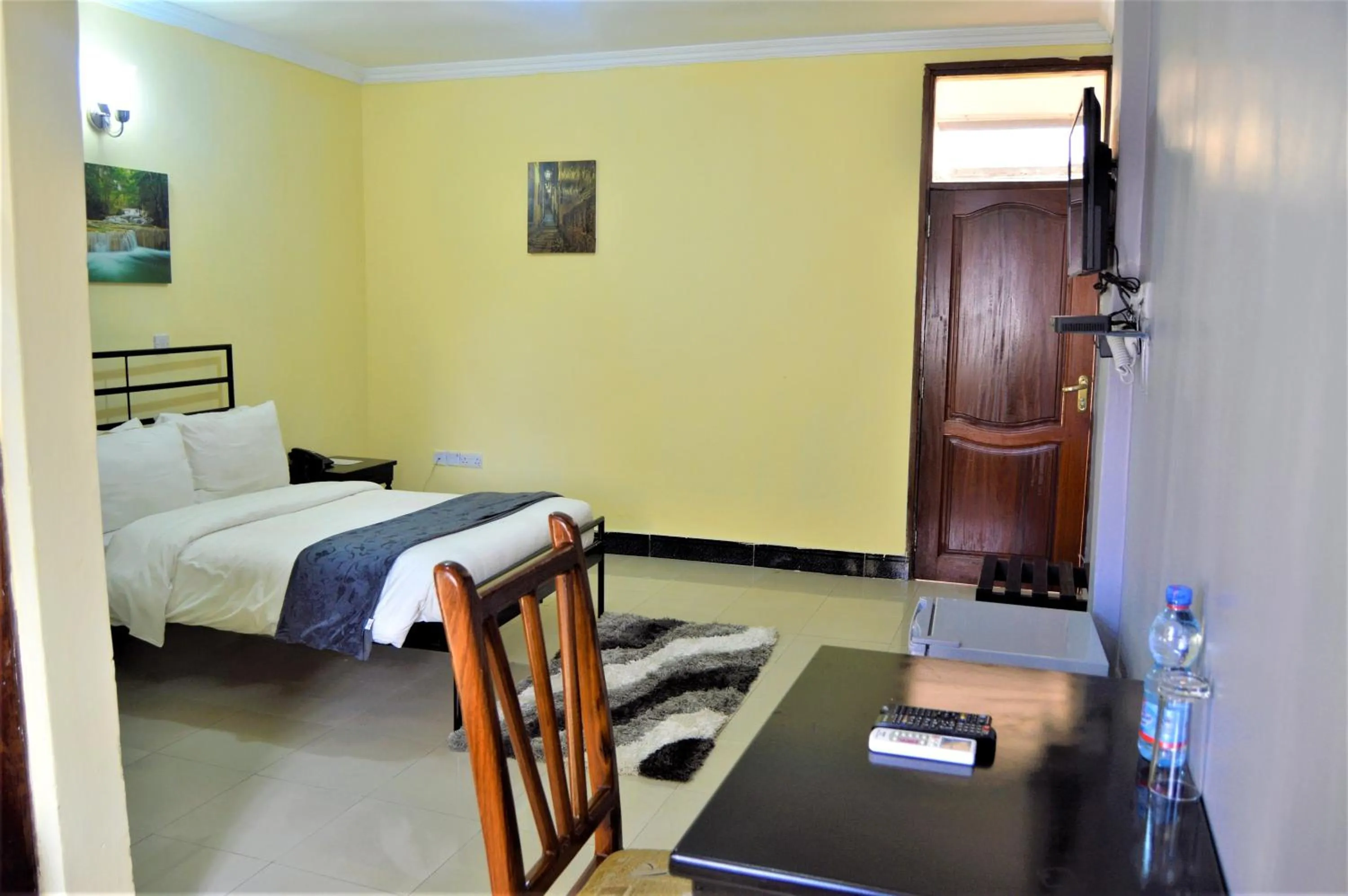 Bedroom, Bed in M Hotel