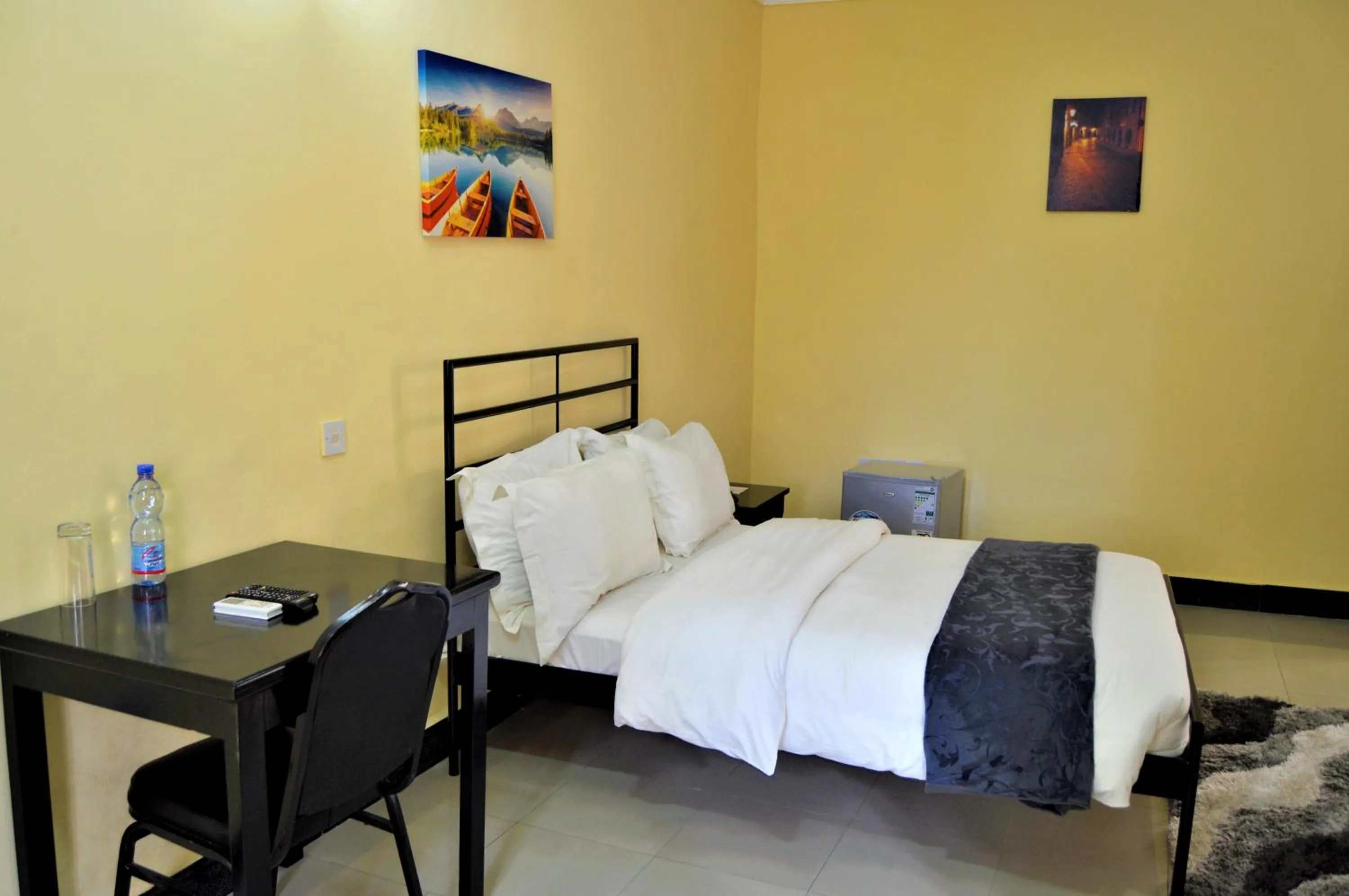 Bedroom, Bed in M Hotel