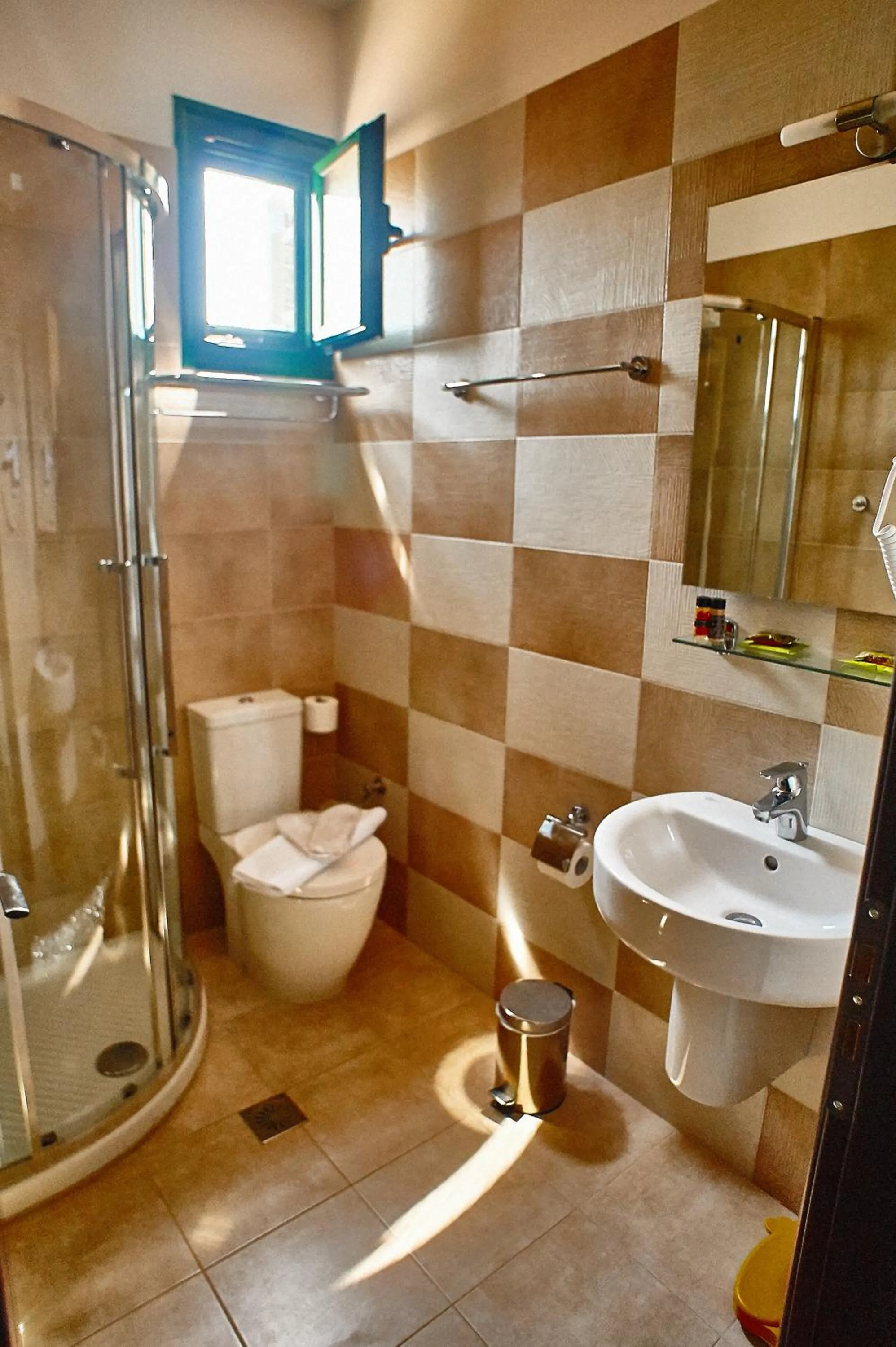 Shower in Element Hotel