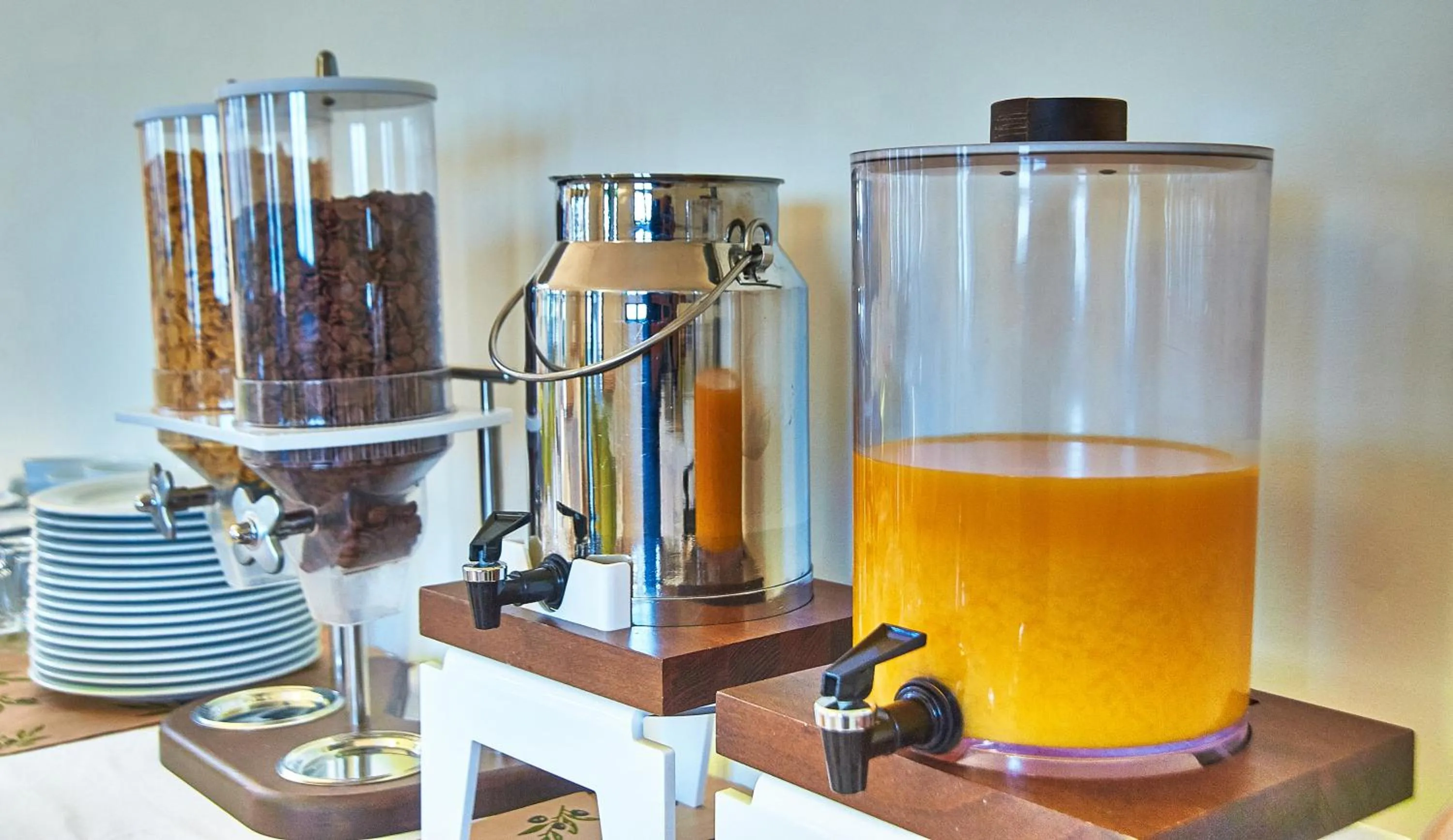 Buffet breakfast in Element Hotel