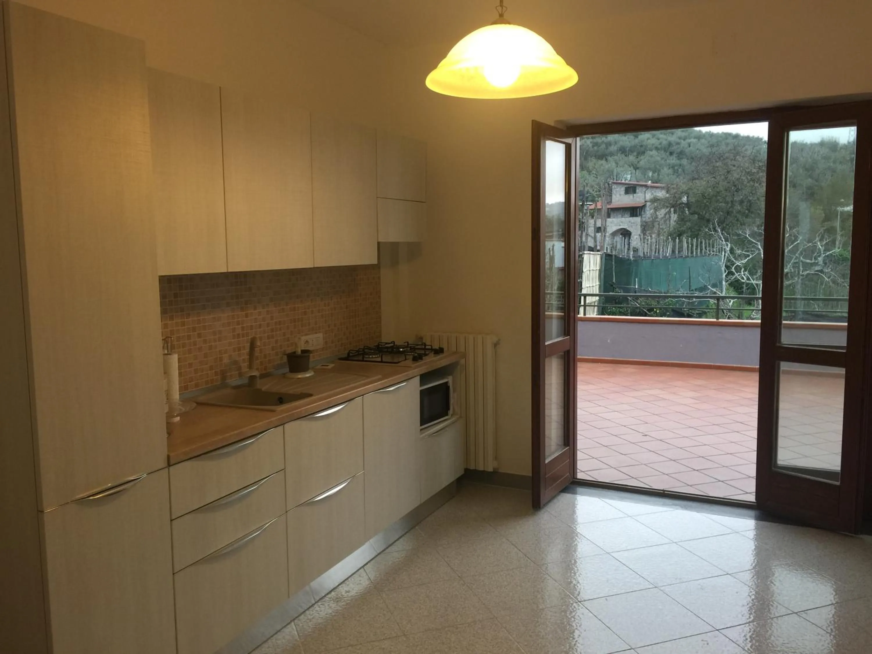 Kitchen or kitchenette in Bed and Lemons