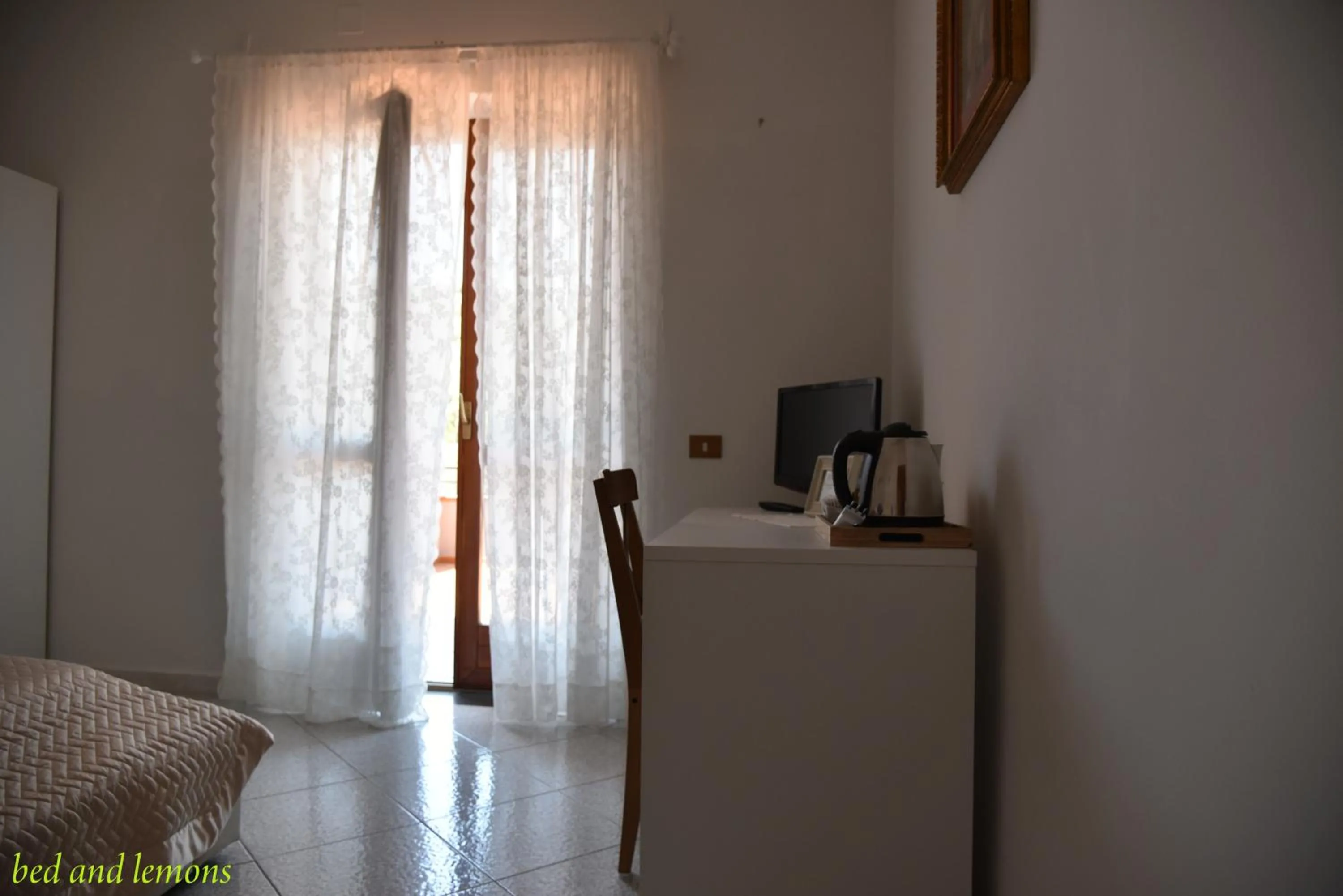 Coffee/tea facilities, Bed in Bed and Lemons