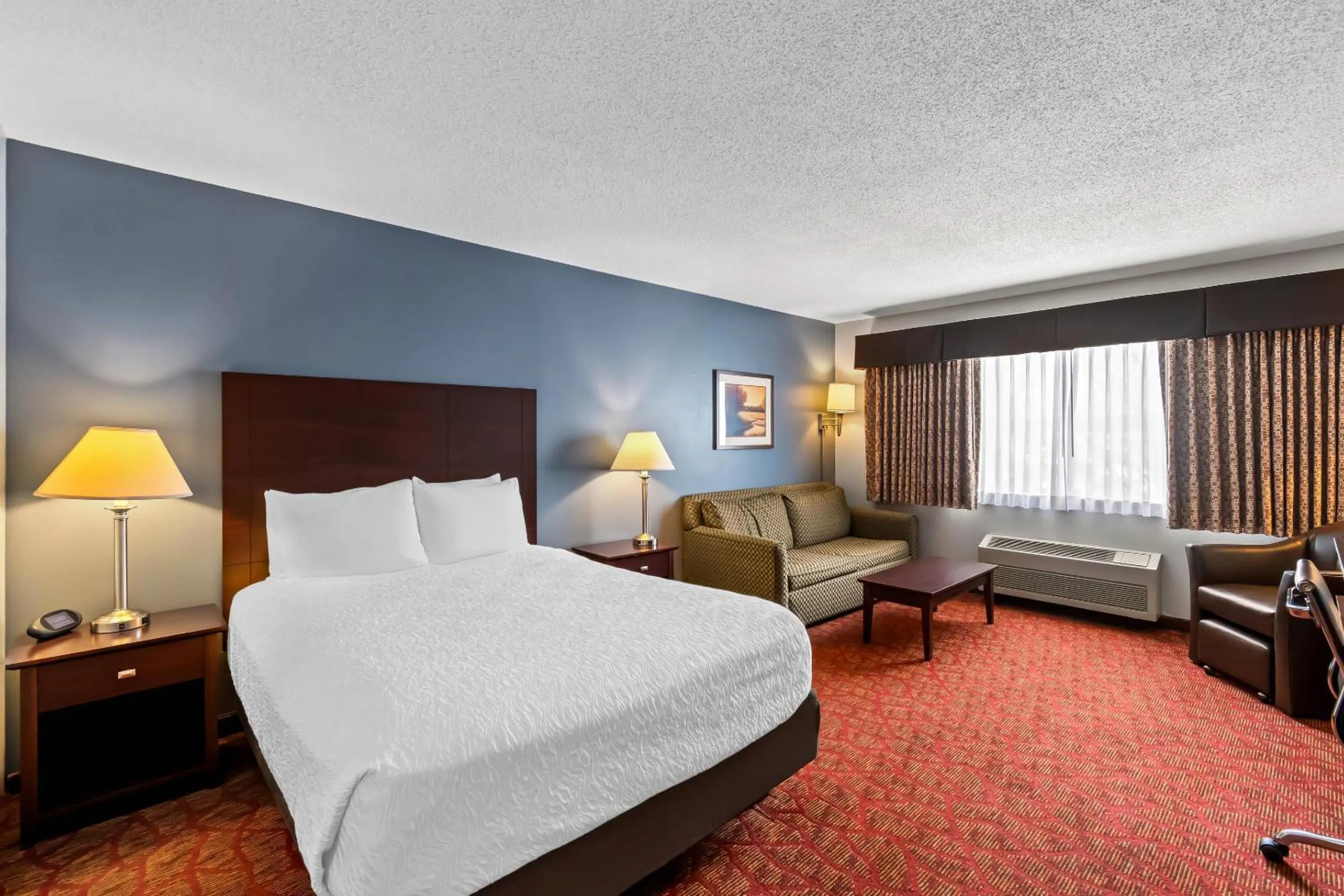 Bedroom, Bed in Quality Inn Superior - Duluth