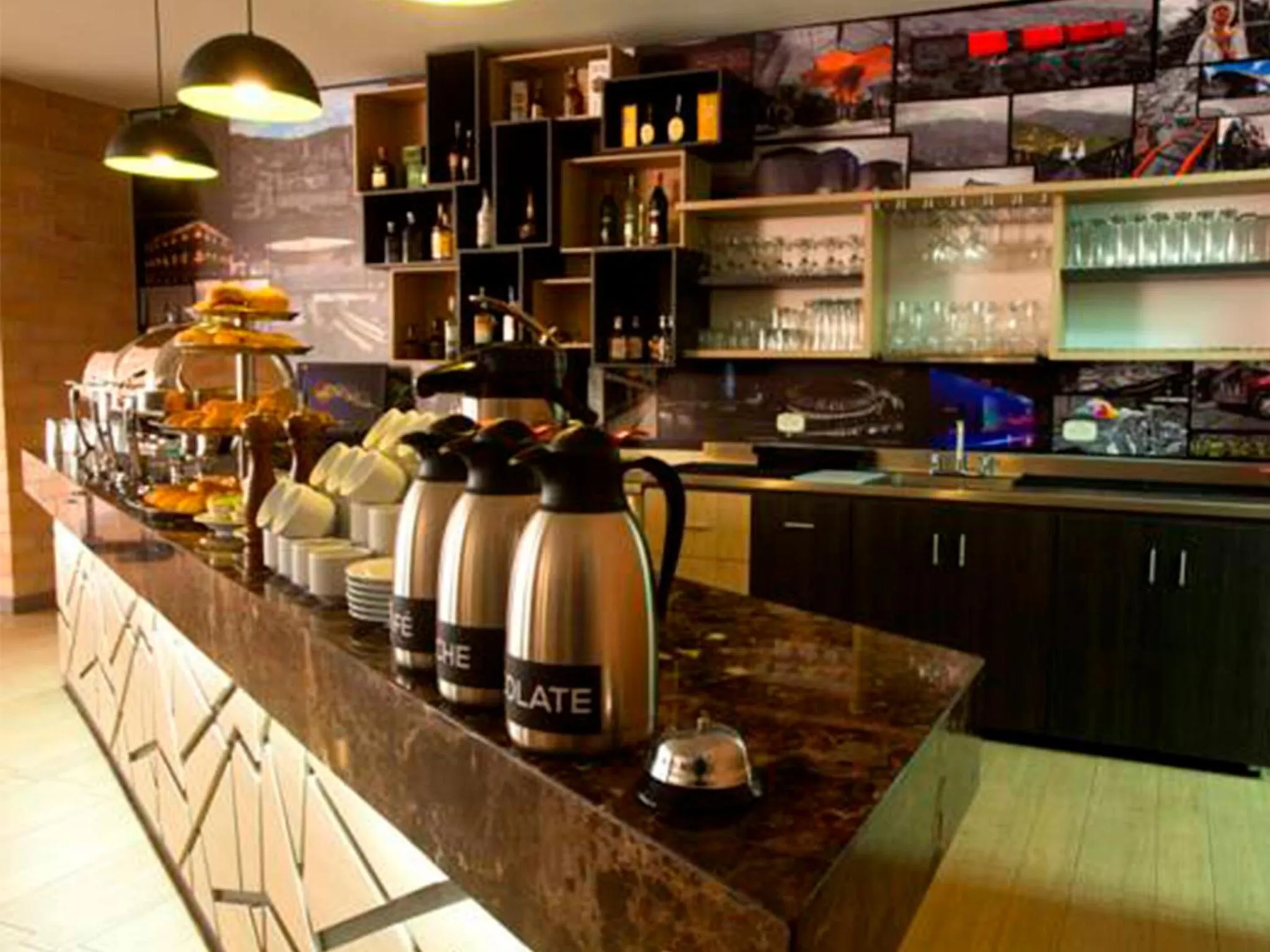 Restaurant/places to eat in Hotel Vivre