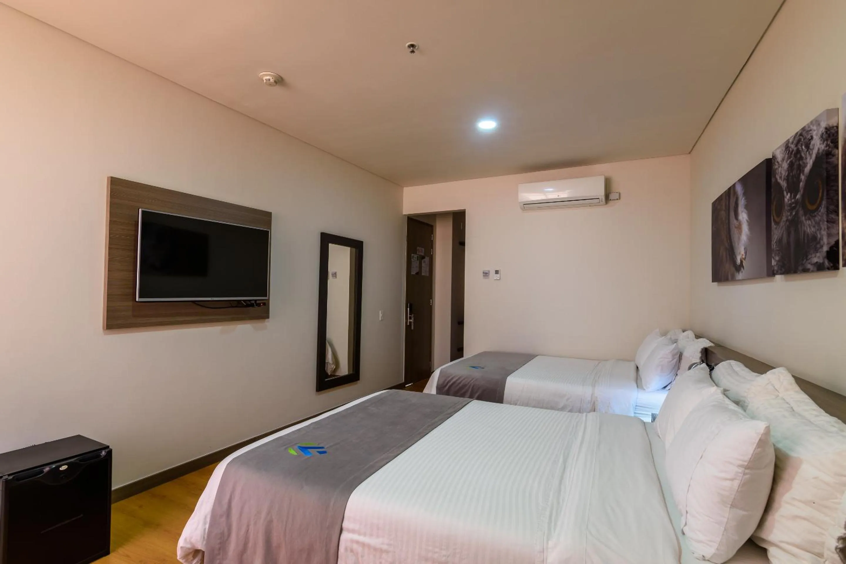 Photo of the whole room, Bed in Hotel Vivre