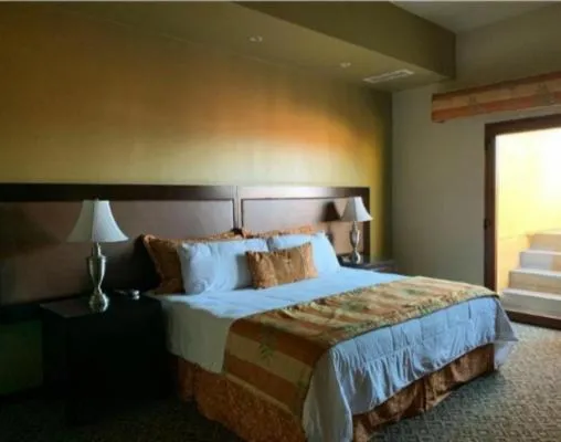 Bedroom, Bed in Hotel 1915 INN & SUITES