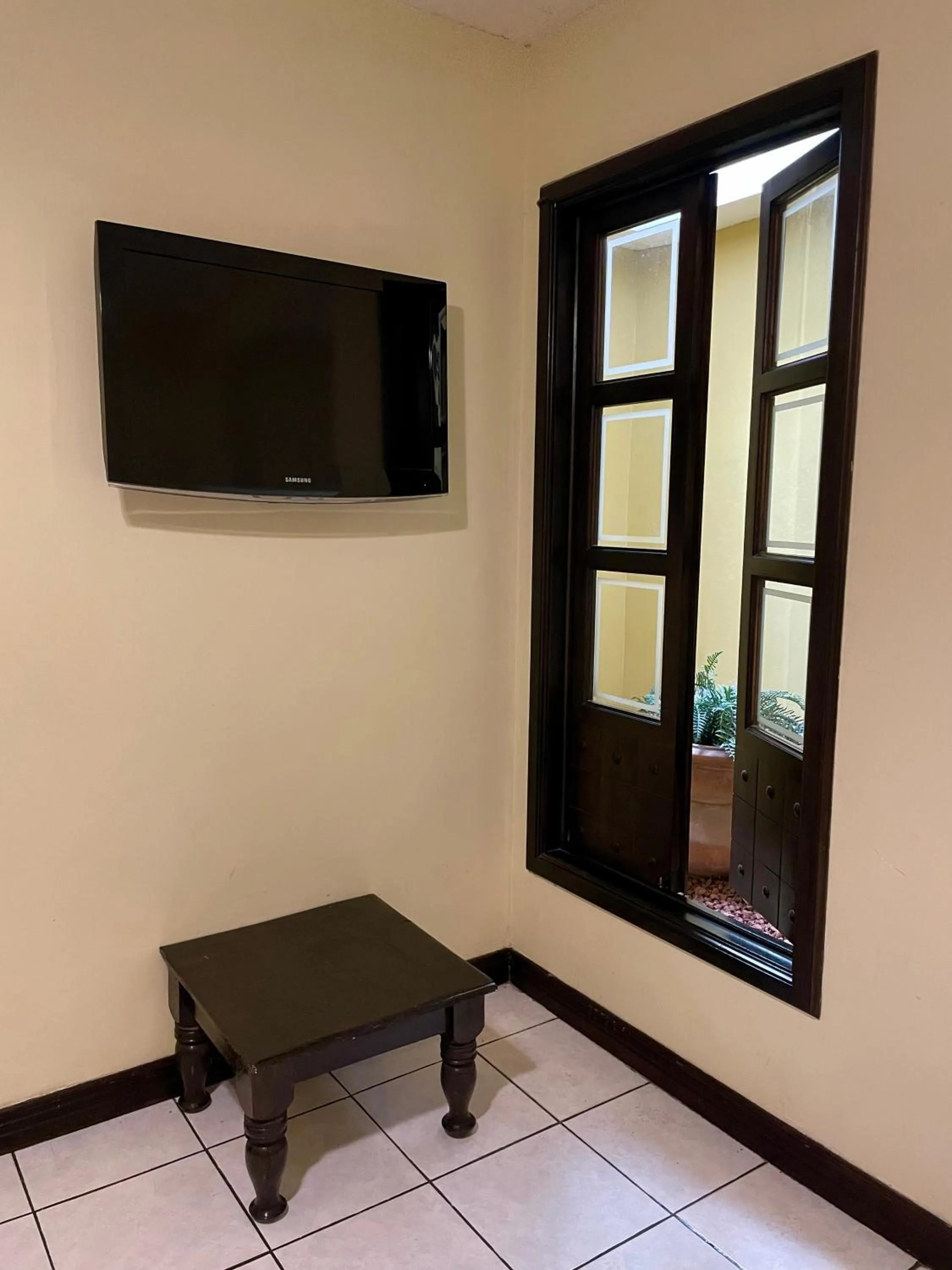 Hotel 1915 INN & SUITES