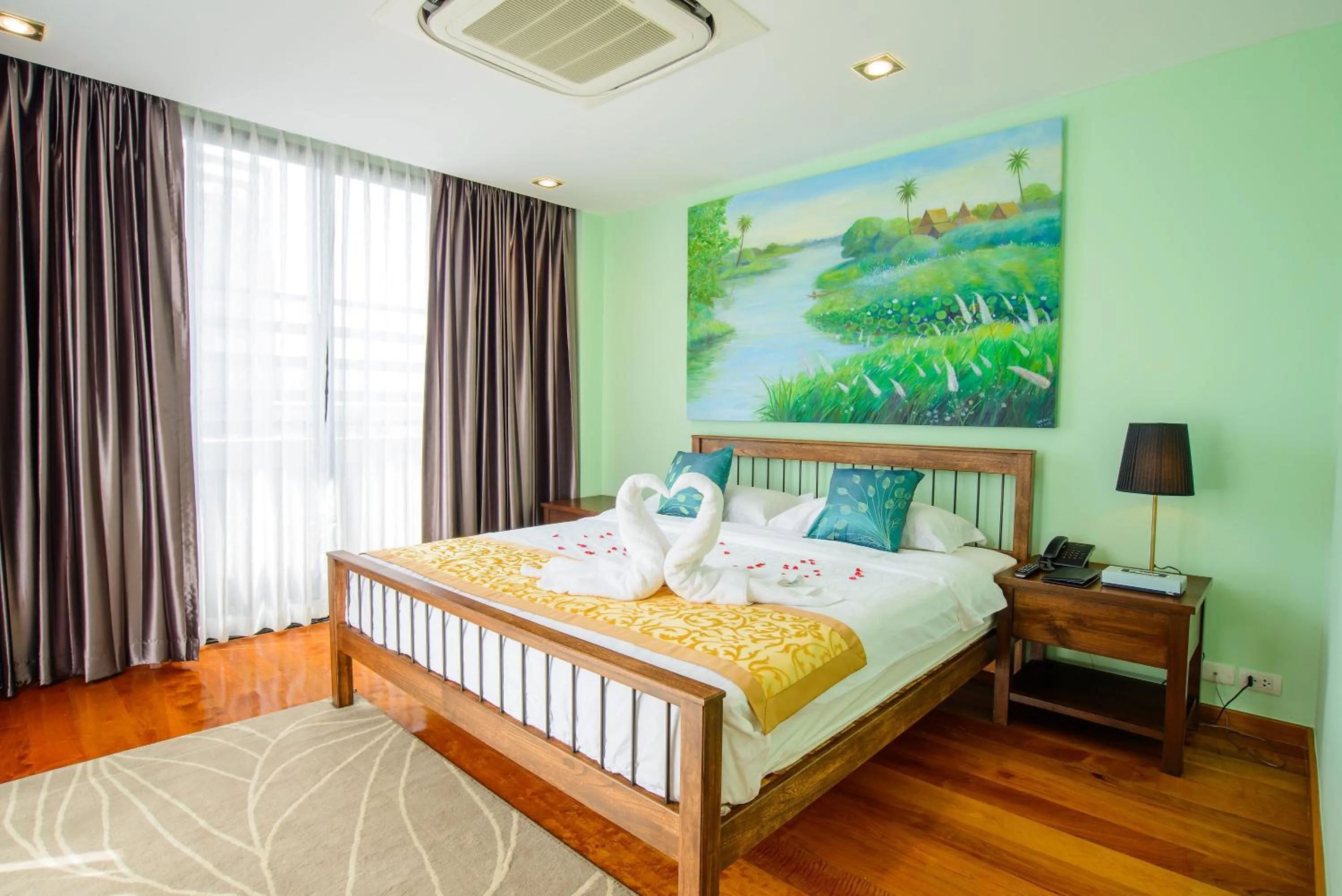 Decorative detail, Bed in Nine Design Place