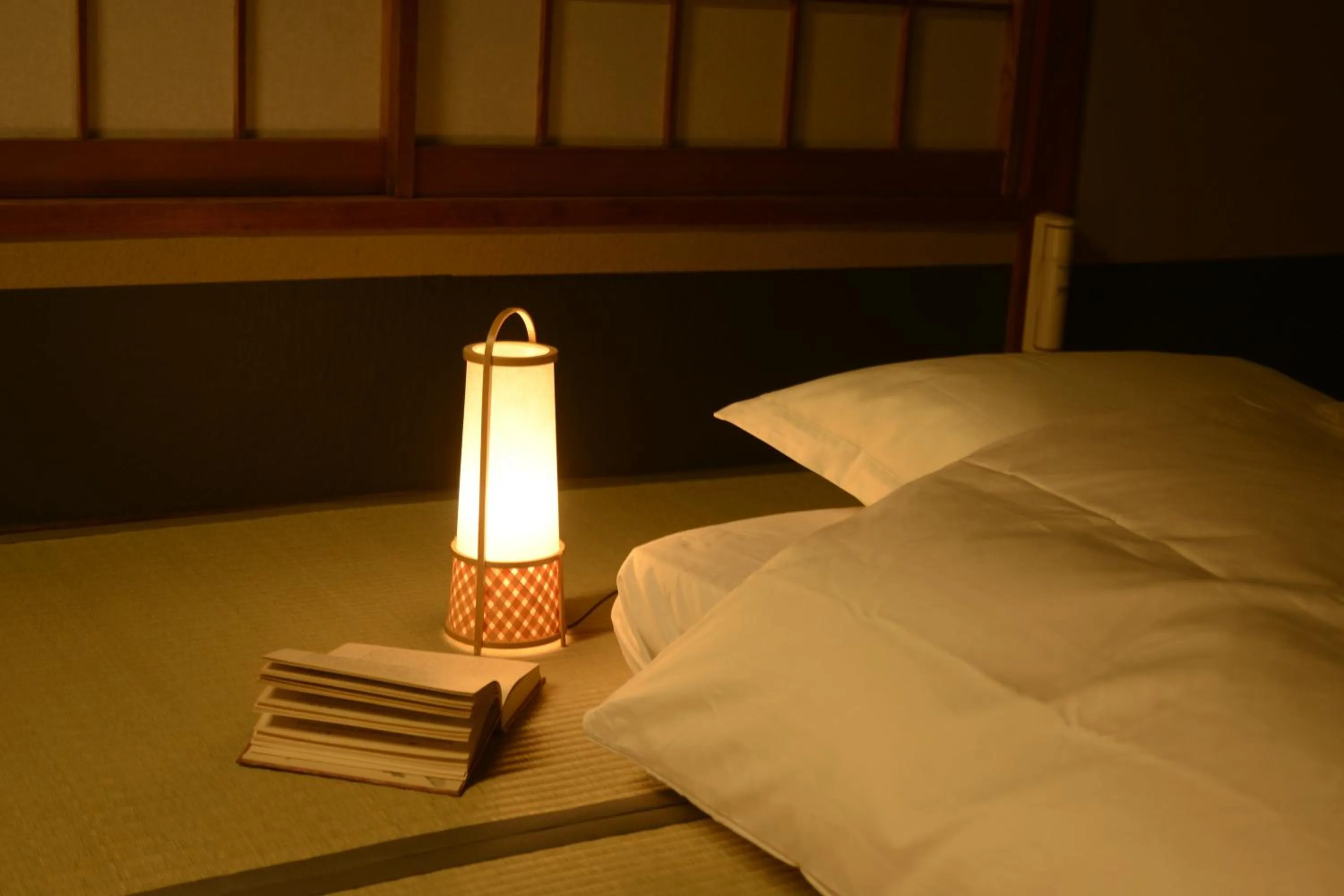 Decorative detail, Bed in Mitsuki Kyoto