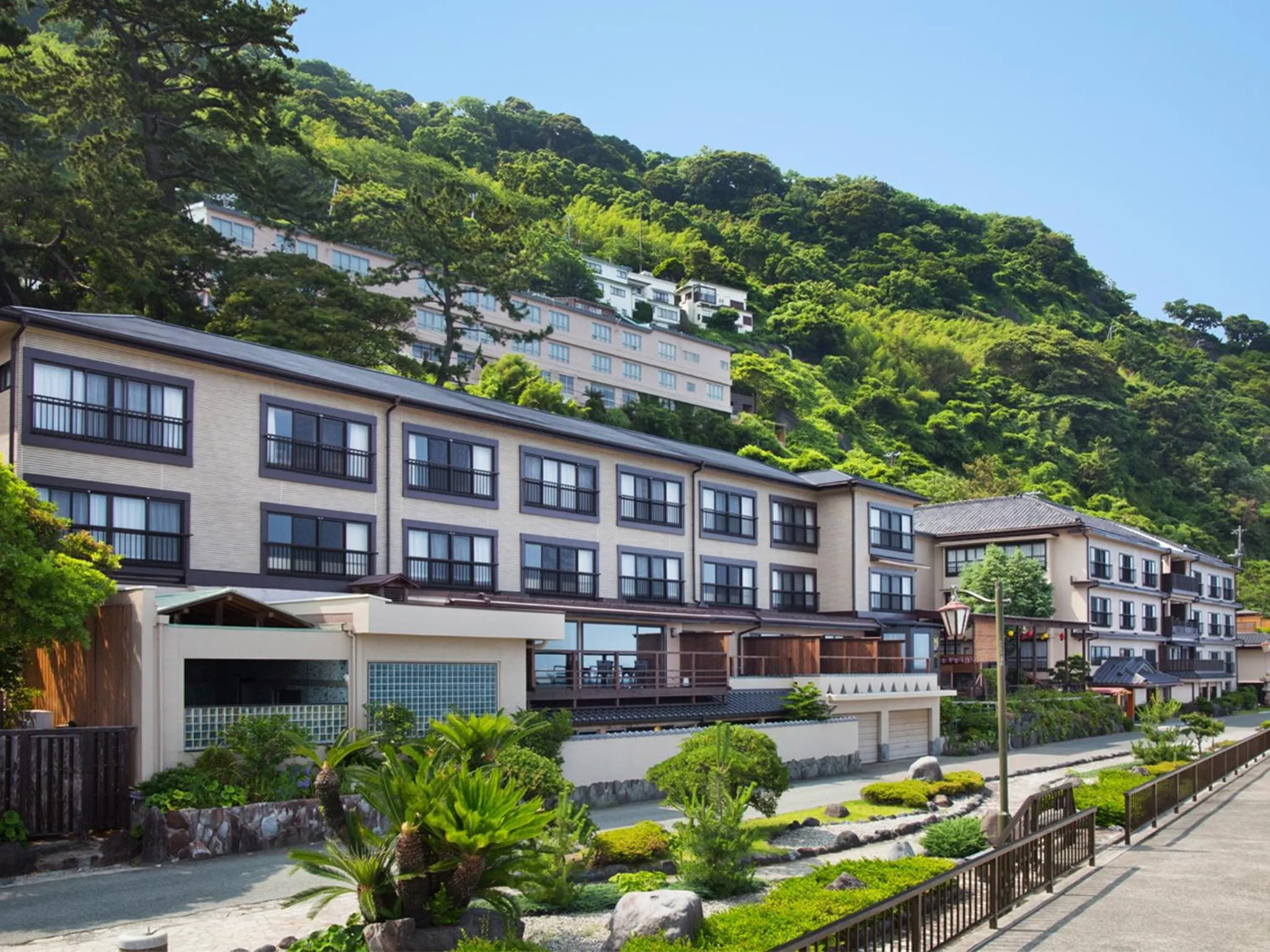 Facade/entrance in Tsuruya Kisshotei