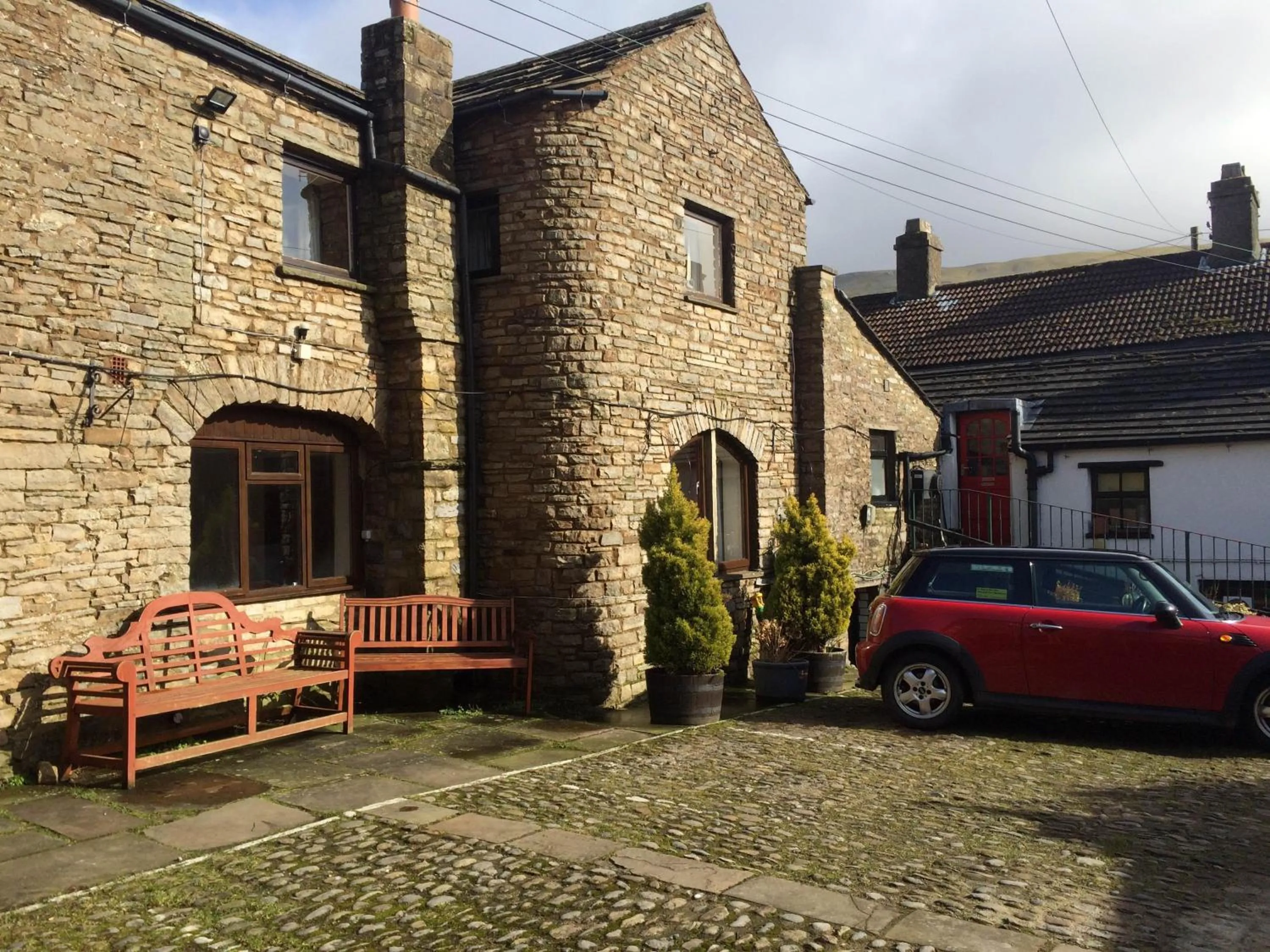 Property building in The Fox & Hounds Inn