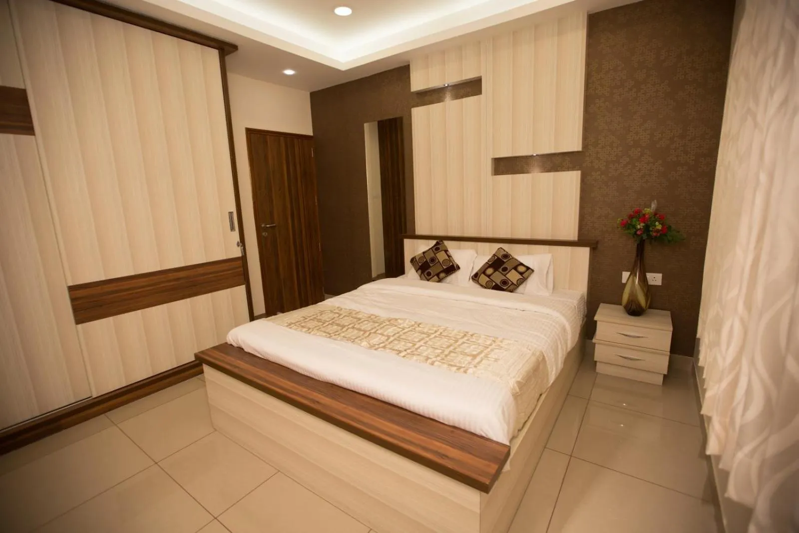 Bedroom, Bed in Benaka Suites