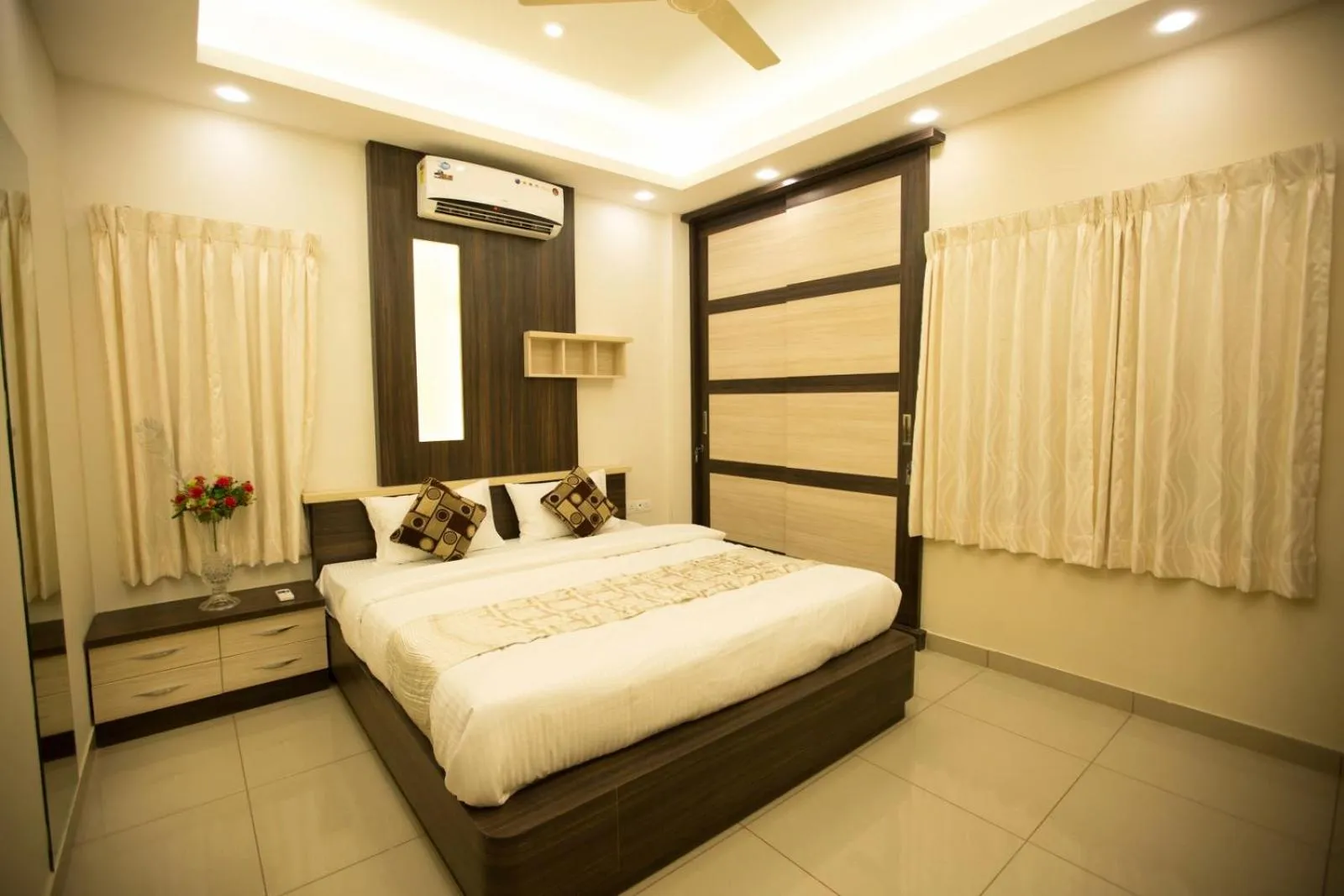 Bedroom, Bed in Benaka Suites