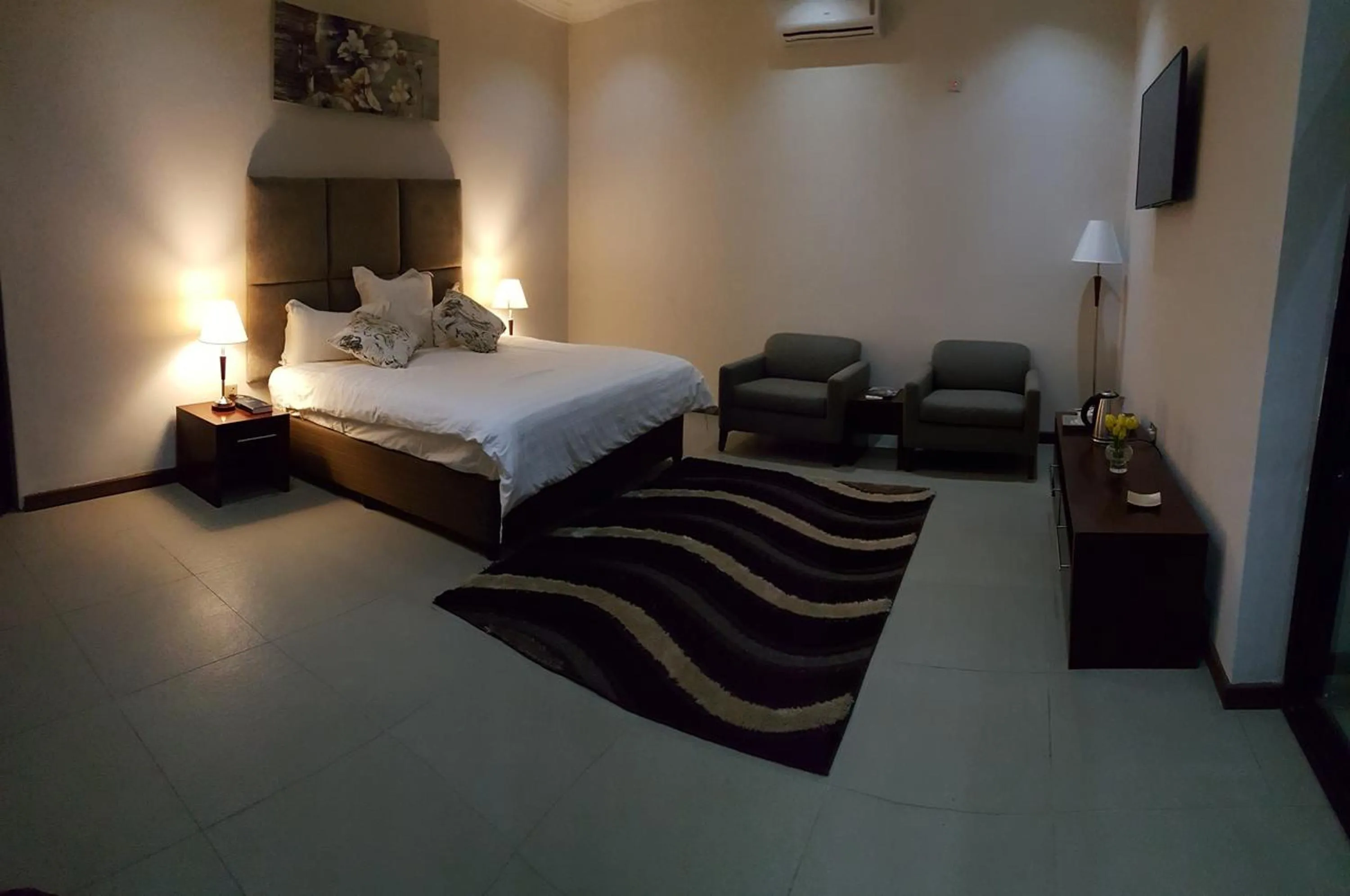 Pamo Hotel and Restaurants