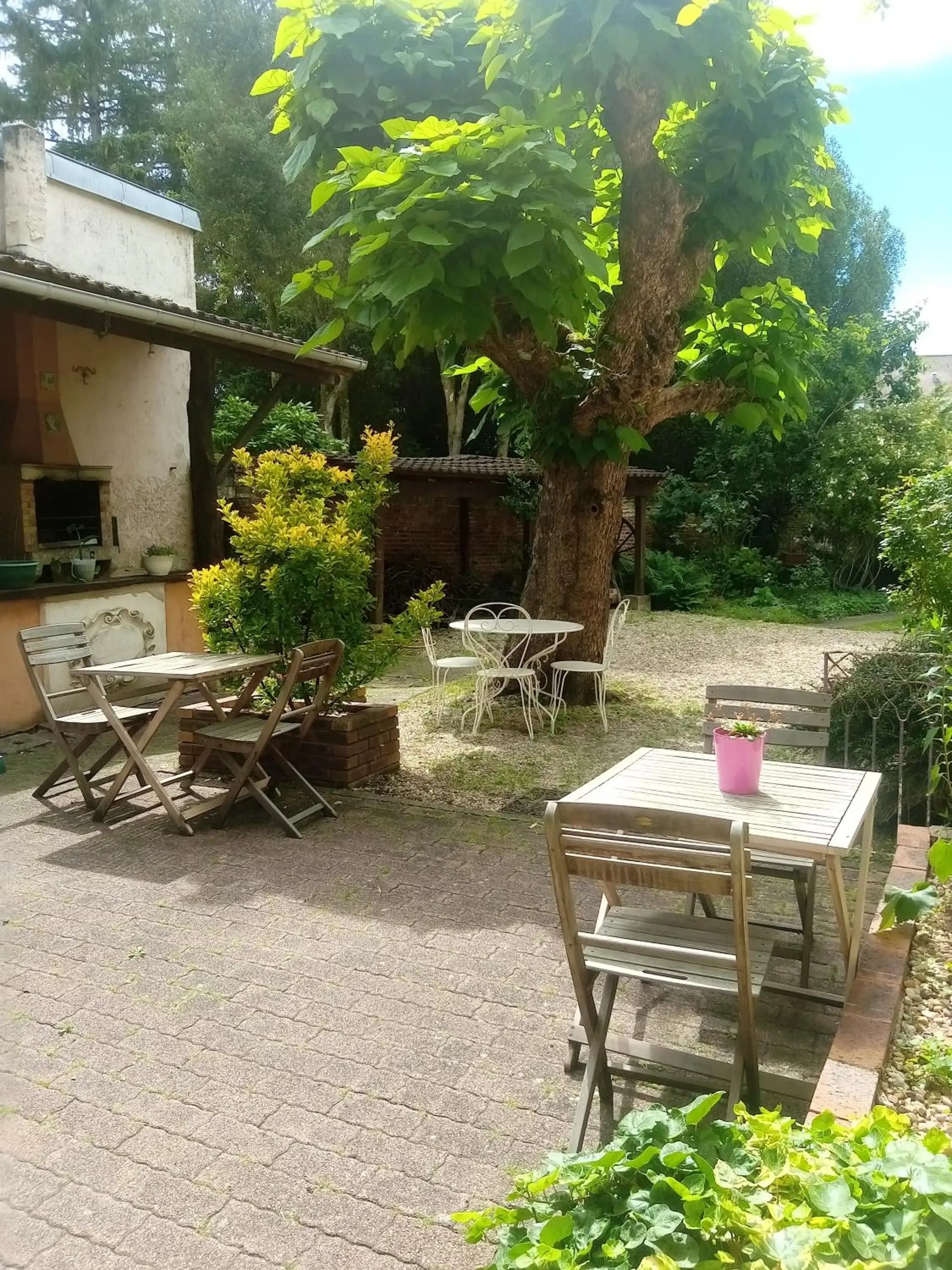 Les Charmilles Les Charmilles