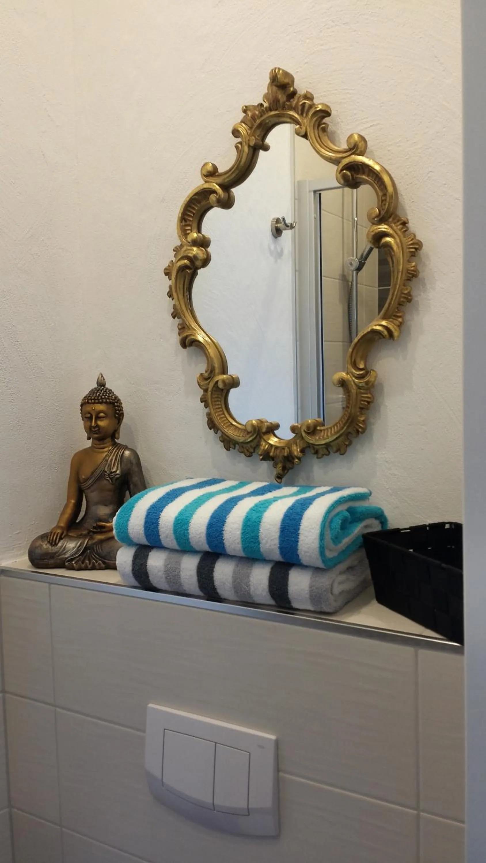 Bathroom in Der Weinladen