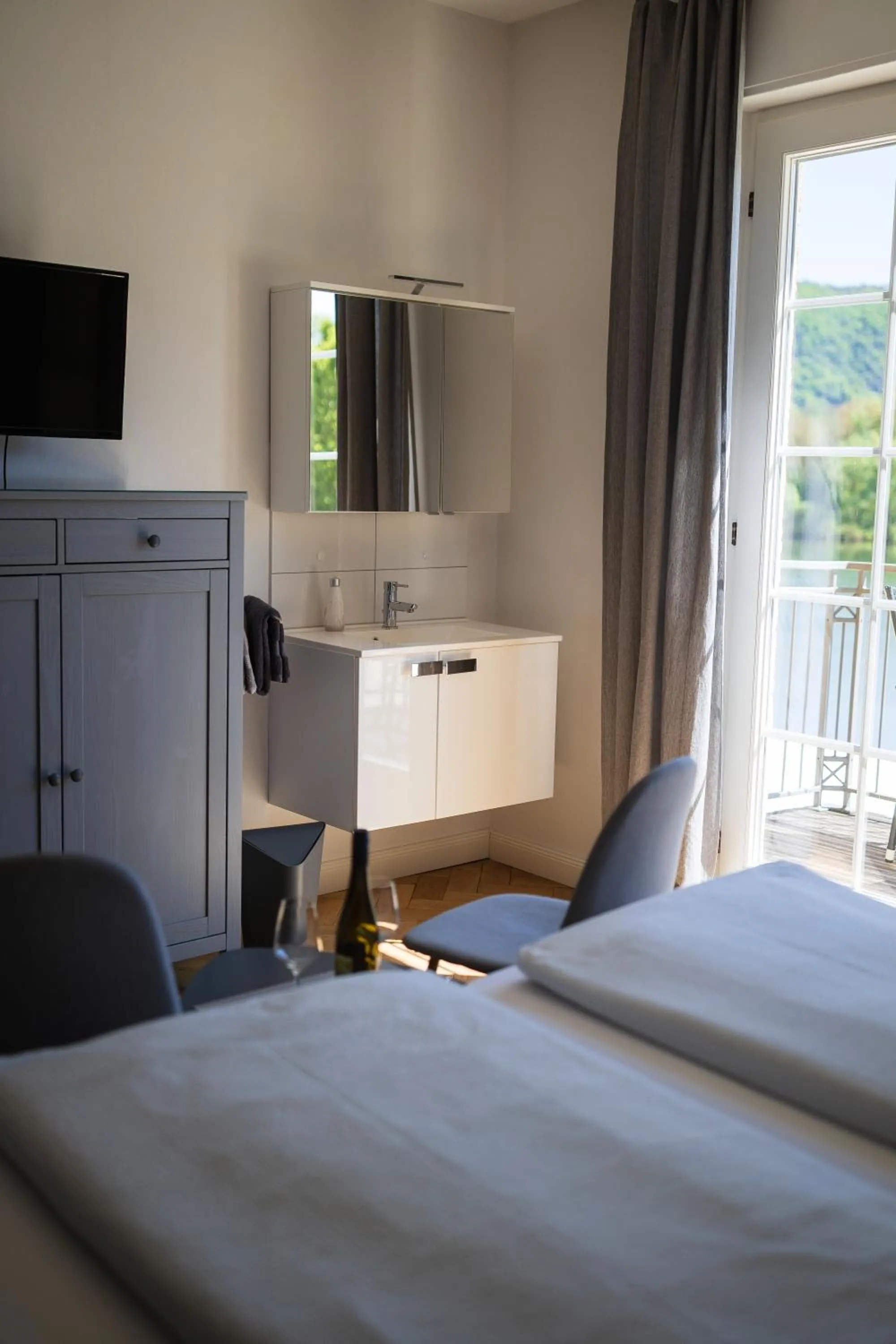 Photo of the whole room, Bed in Der Weinladen