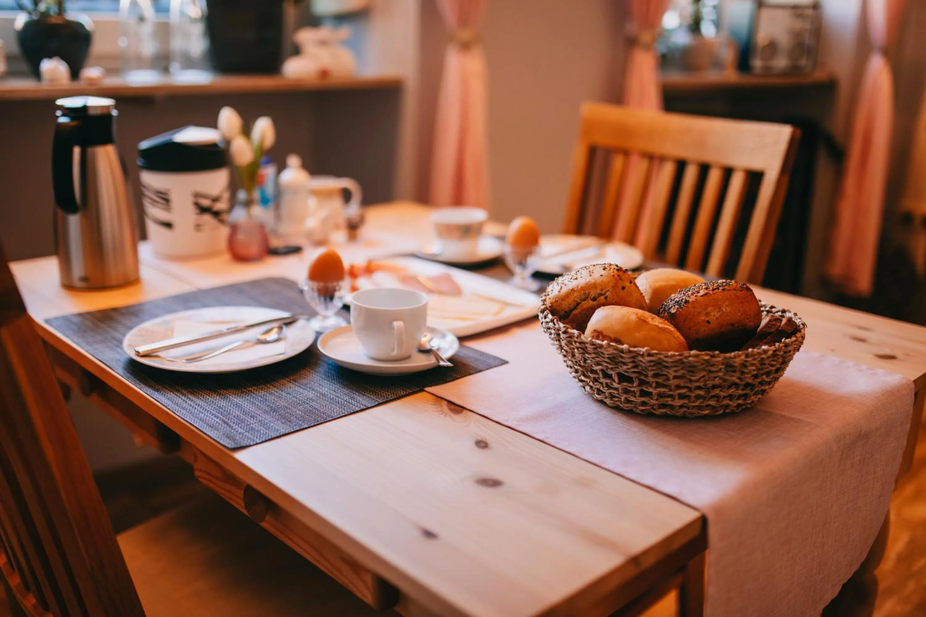 Breakfast in Der Weinladen