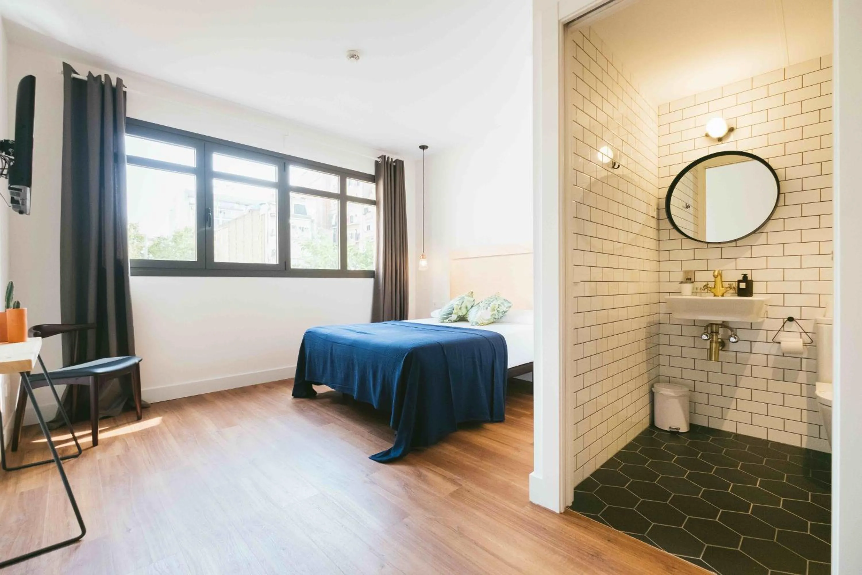 Photo of the whole room, Bed in Magatzem 128