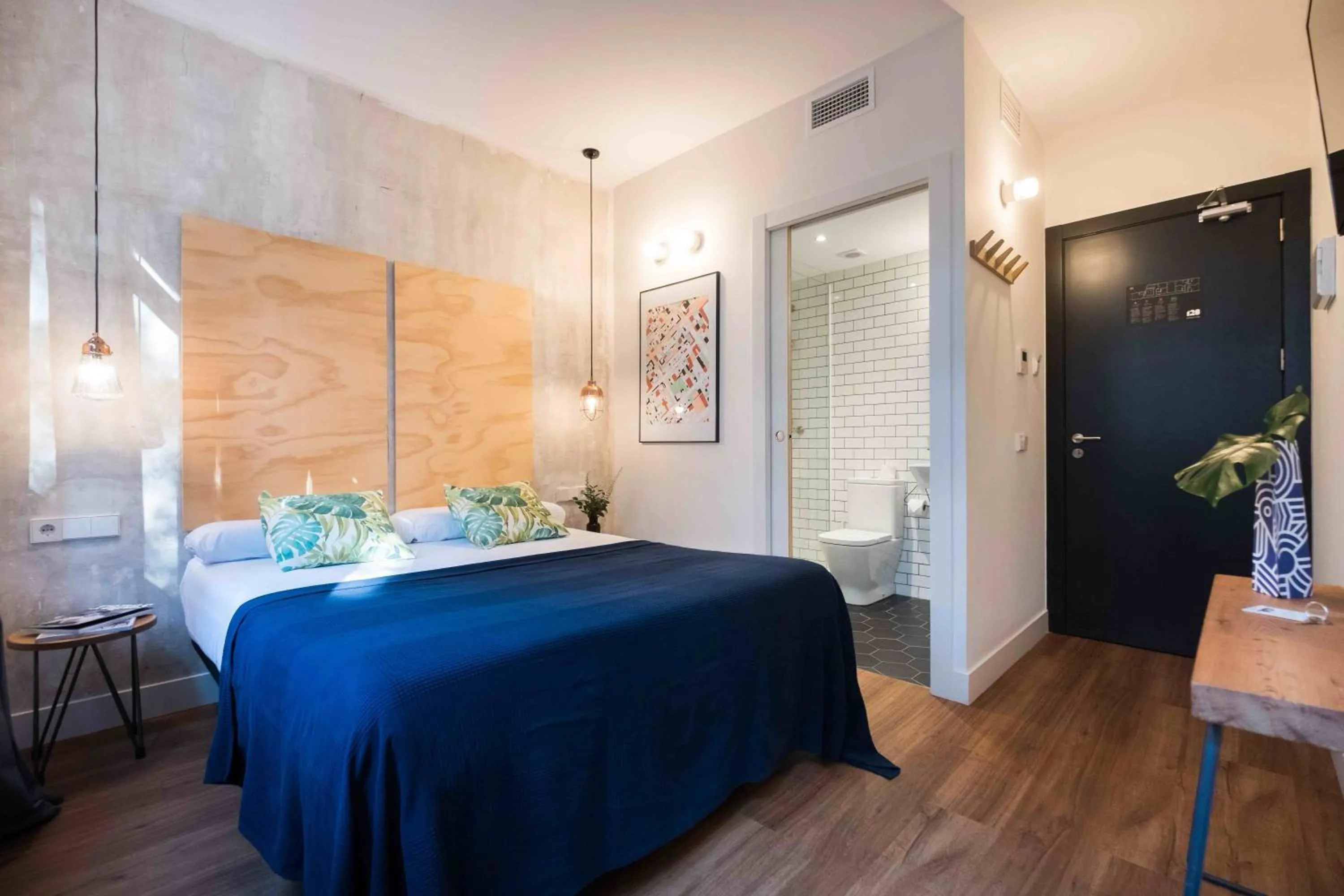 Photo of the whole room, Bed in Magatzem 128