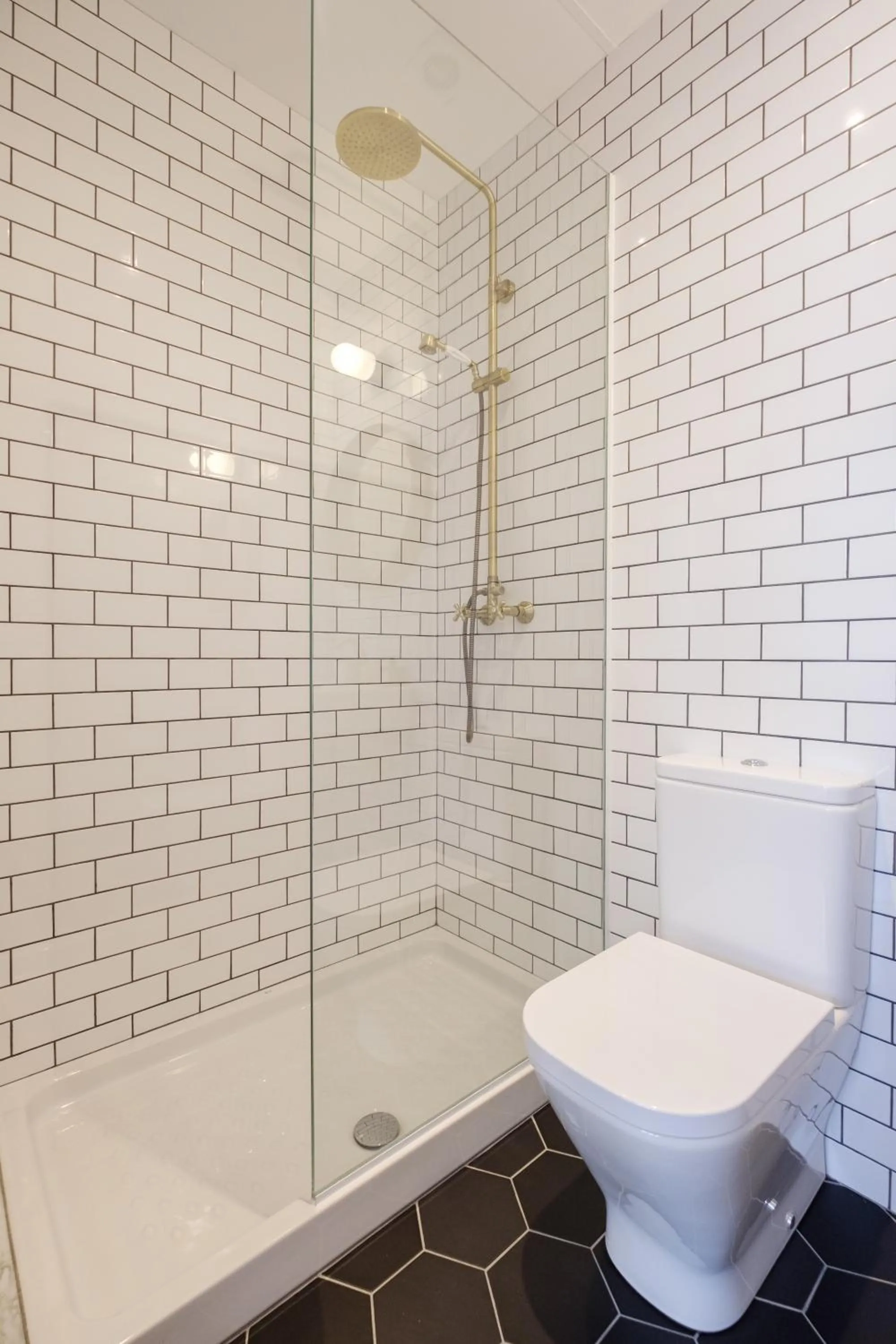 Toilet in Magatzem 128