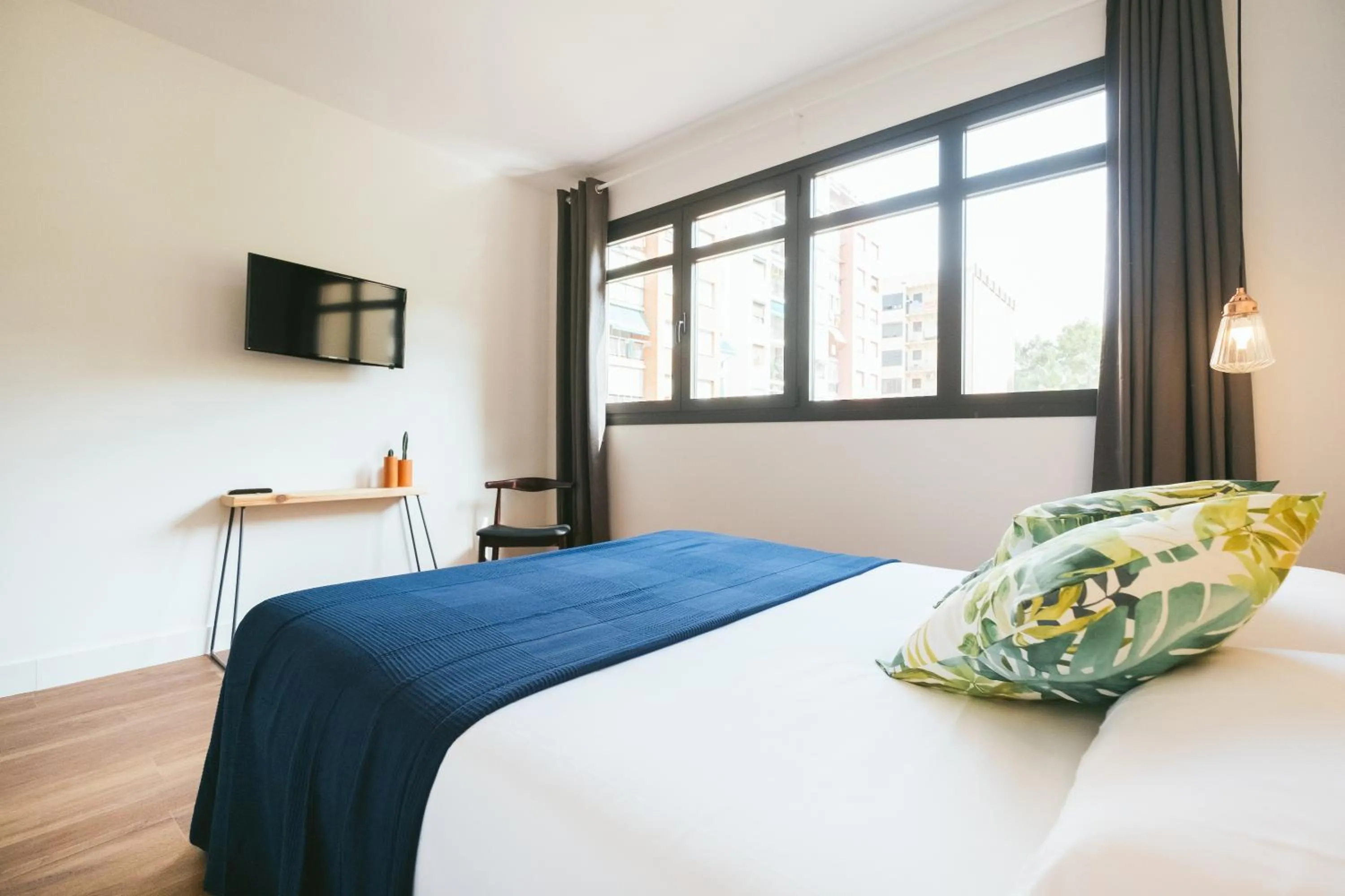 Day, Bed in Magatzem 128