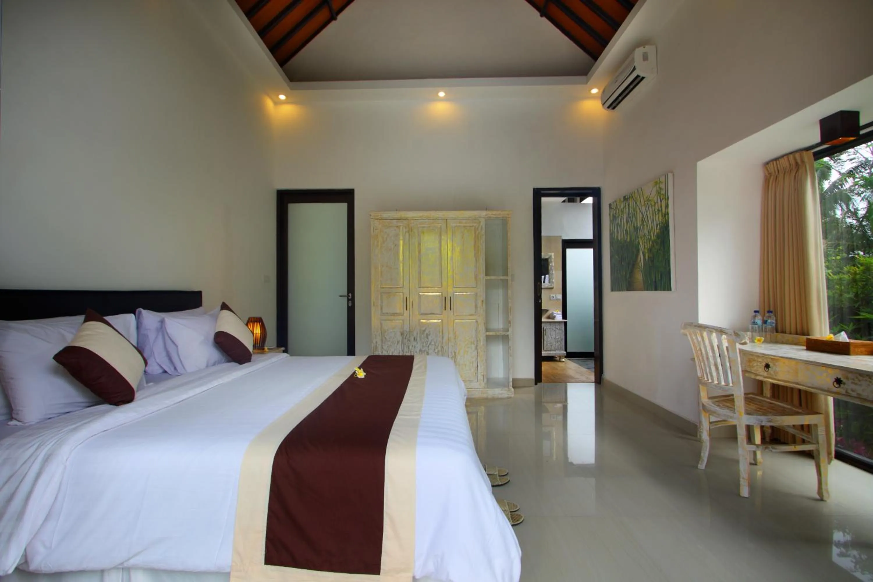 Bed in Alam Sembuwuk Ubud