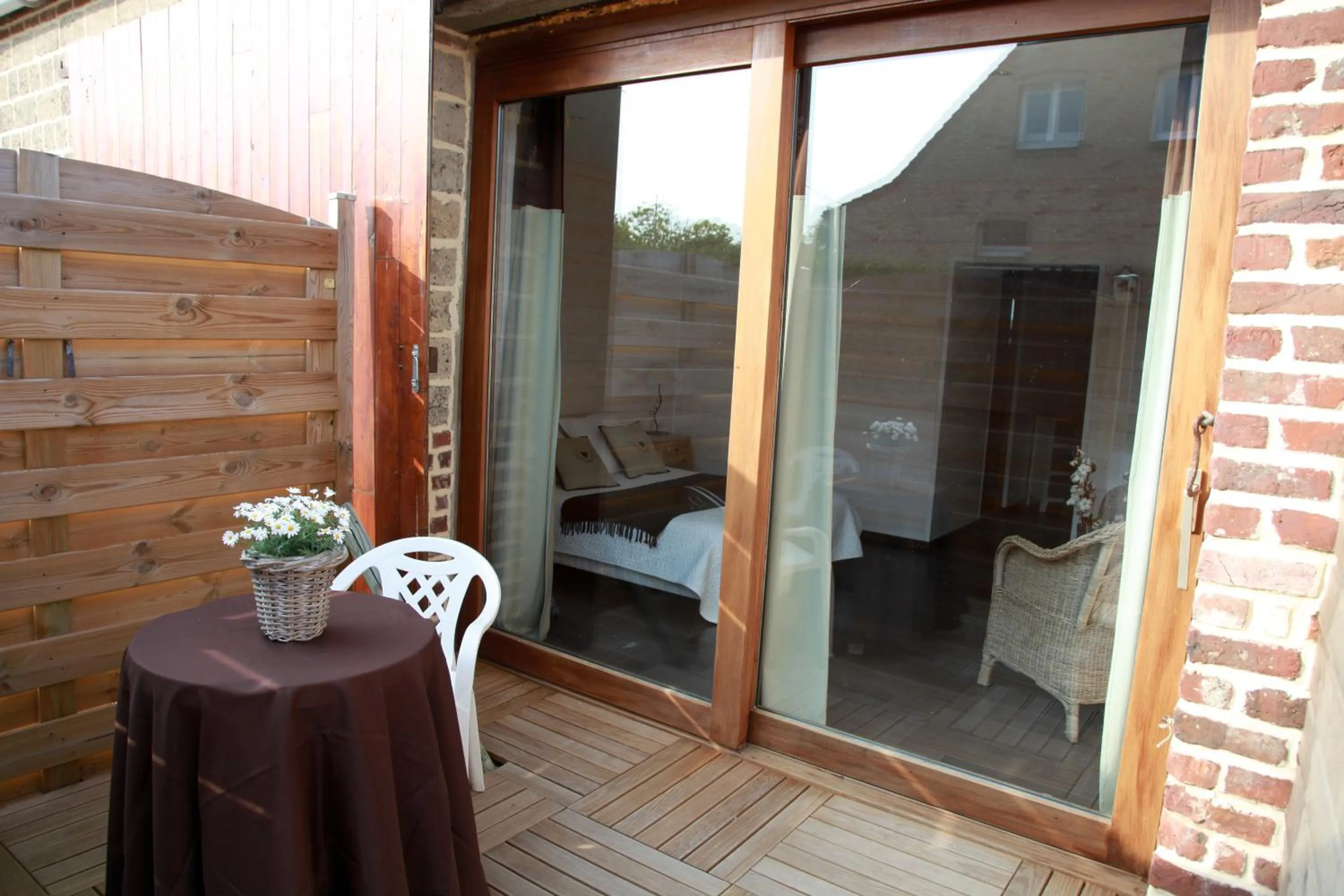 Property building in Chambres Du Marais